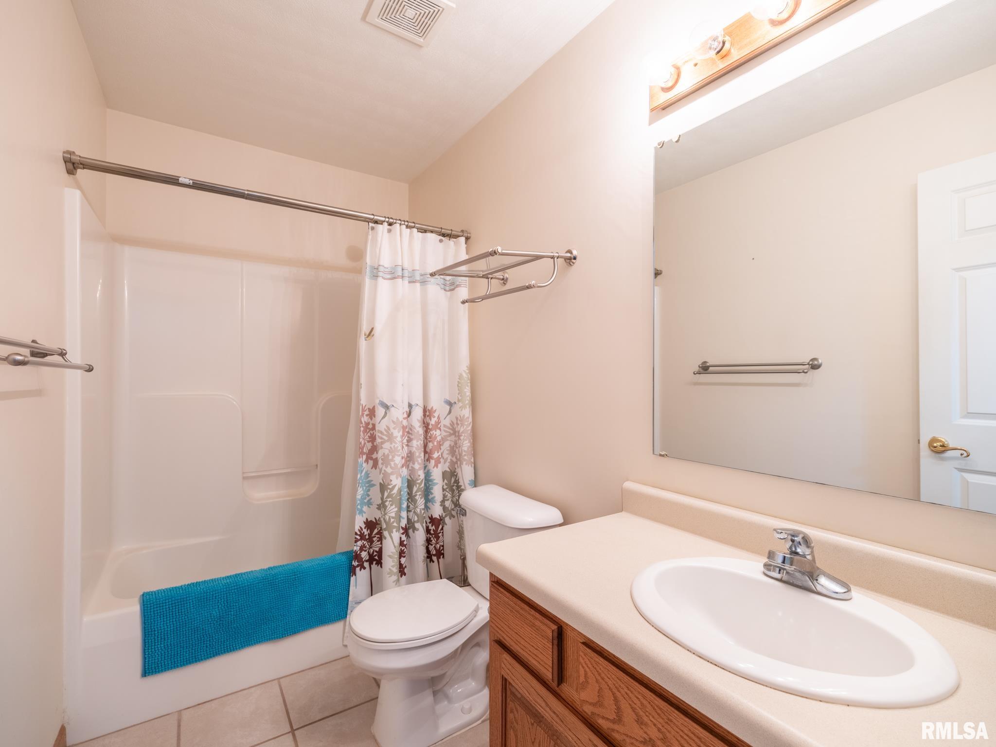 1909 Dane Kelsey Drive, Pekin, Illinois image 35