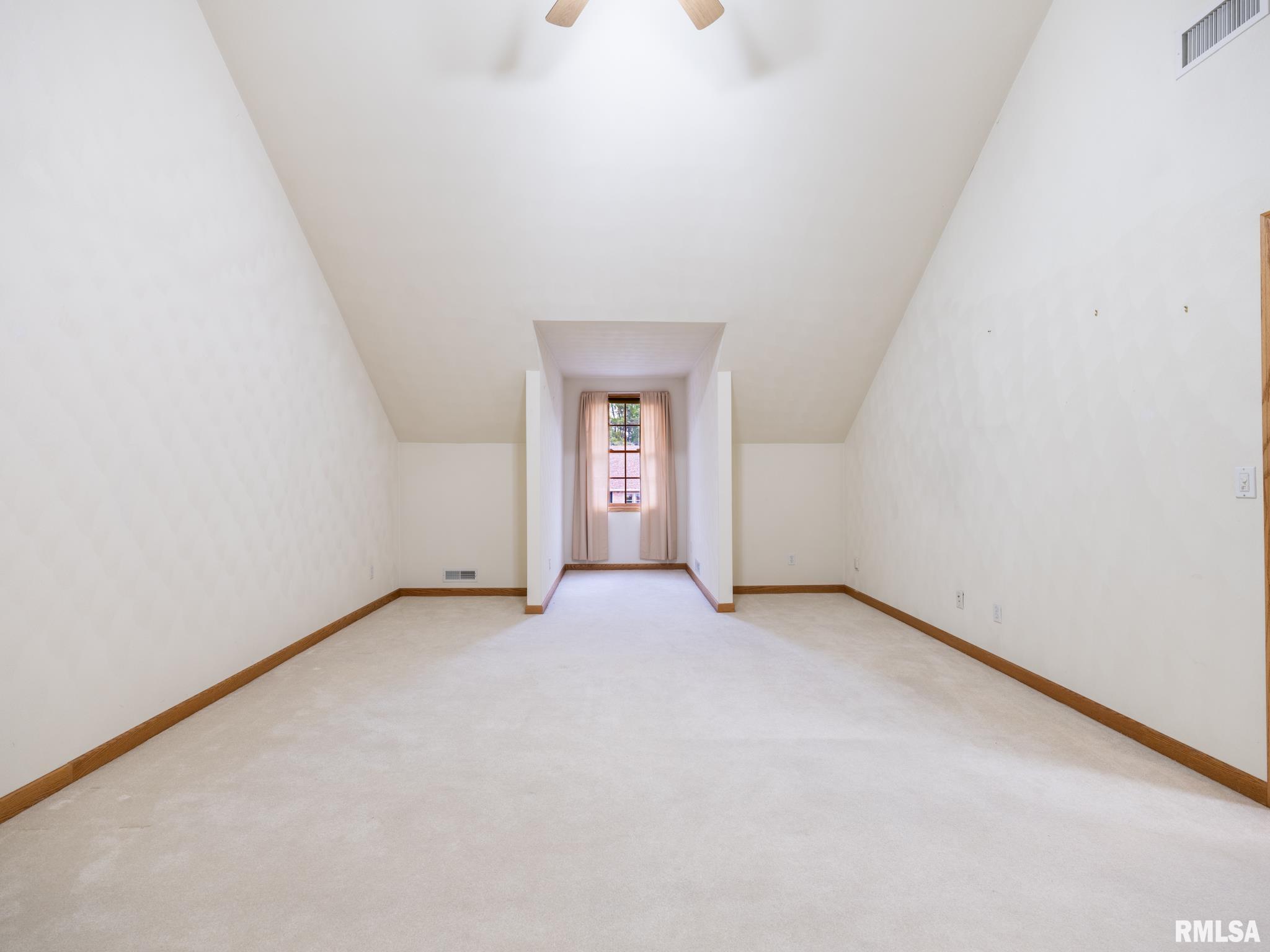 1909 Dane Kelsey Drive, Pekin, Illinois image 37