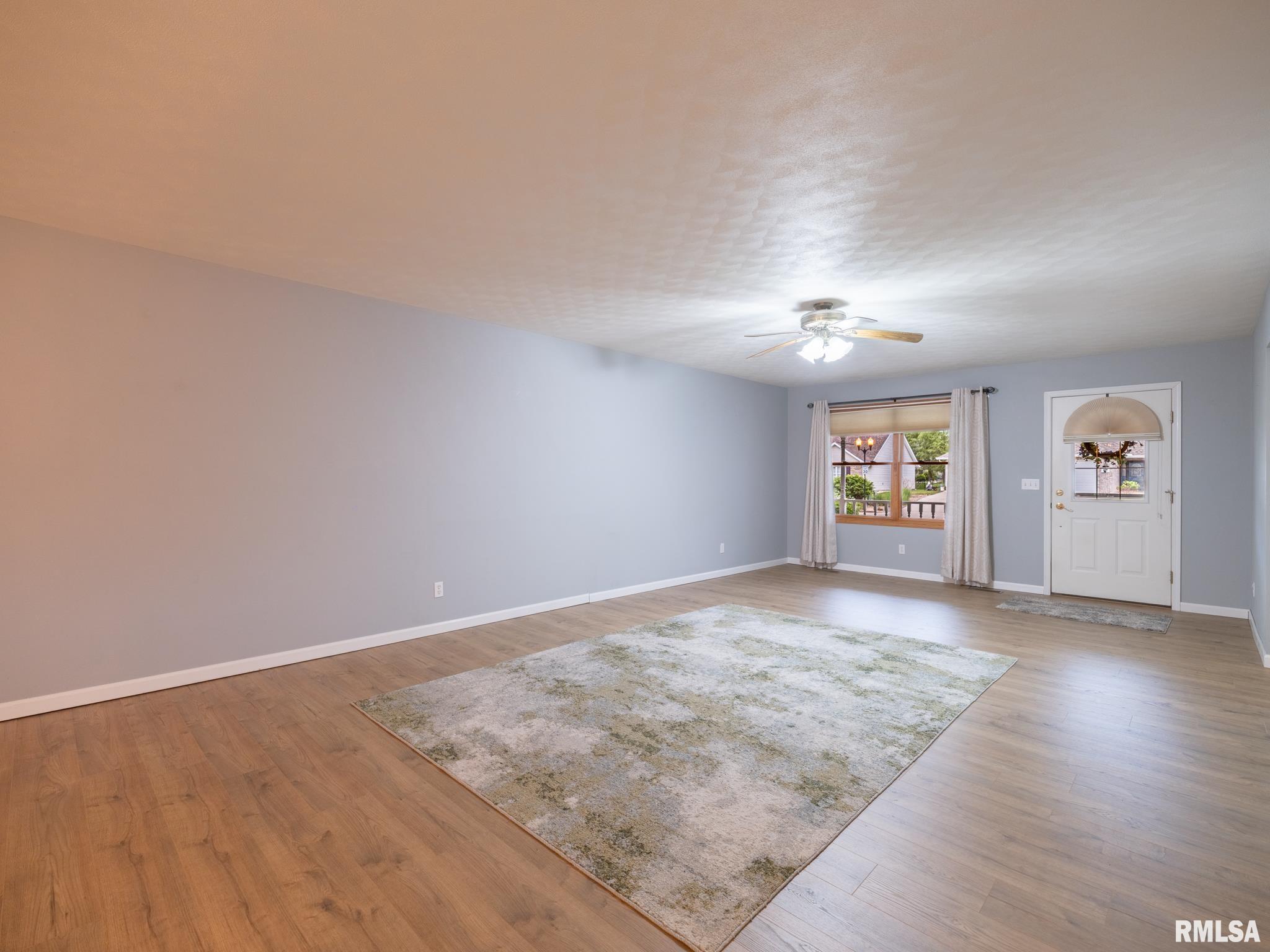 1909 Dane Kelsey Drive, Pekin, Illinois image 13