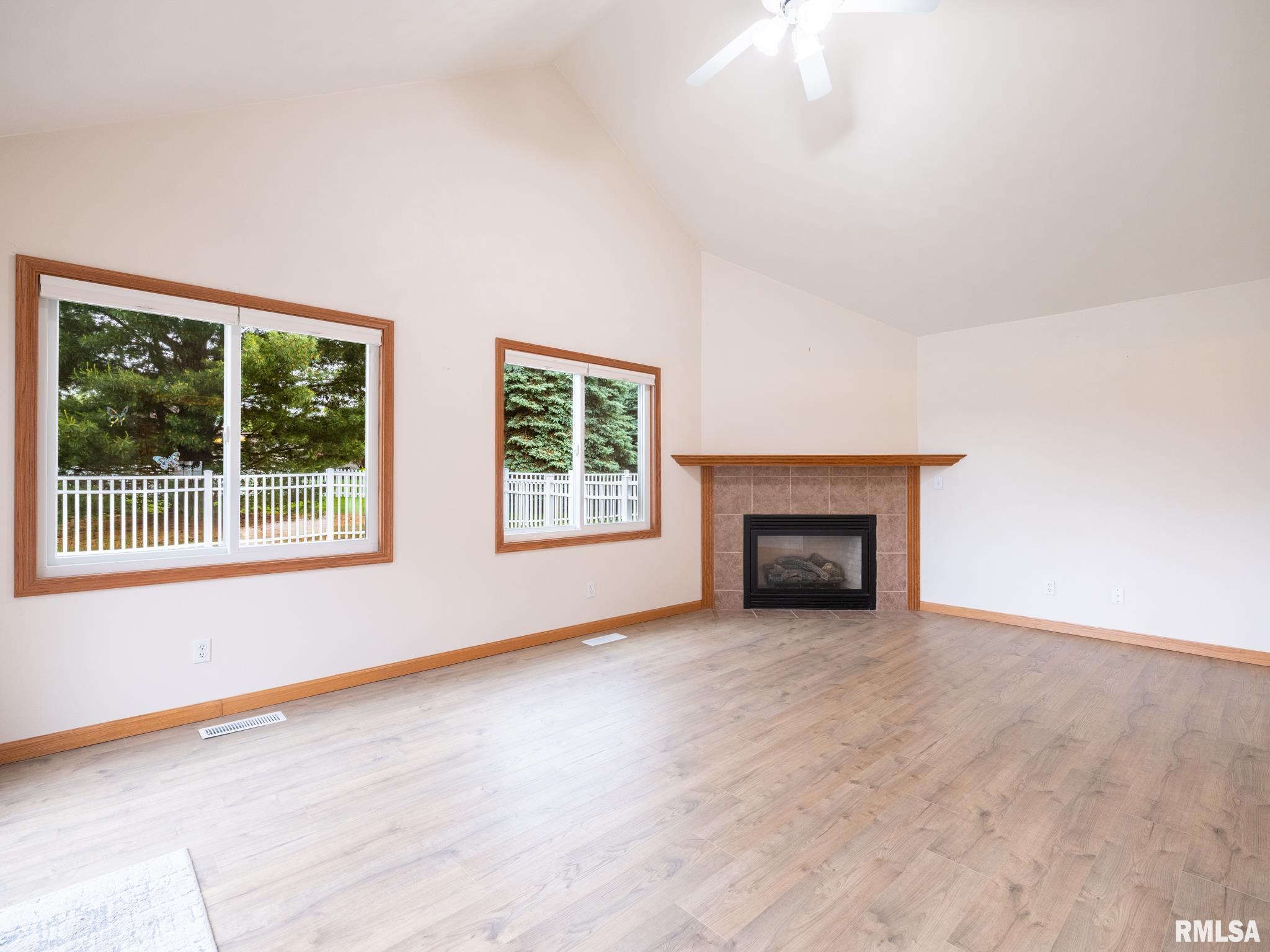 1909 Dane Kelsey Drive, Pekin, Illinois image 29