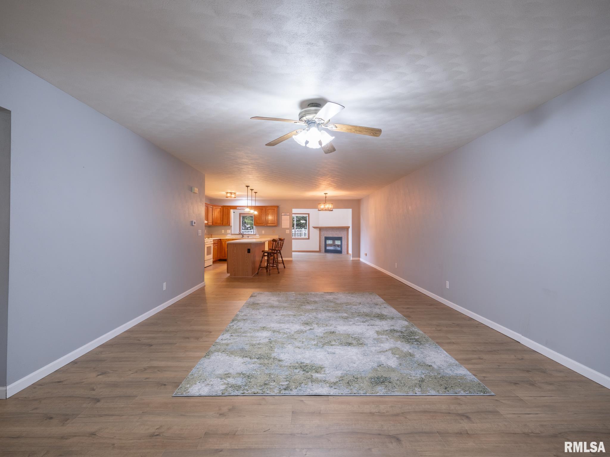 1909 Dane Kelsey Drive, Pekin, Illinois image 10