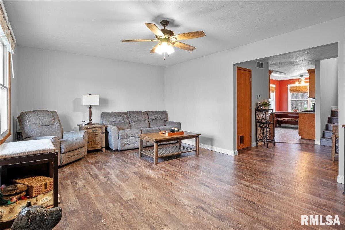 408 S Campbell Street, Edinburg, Illinois image 5
