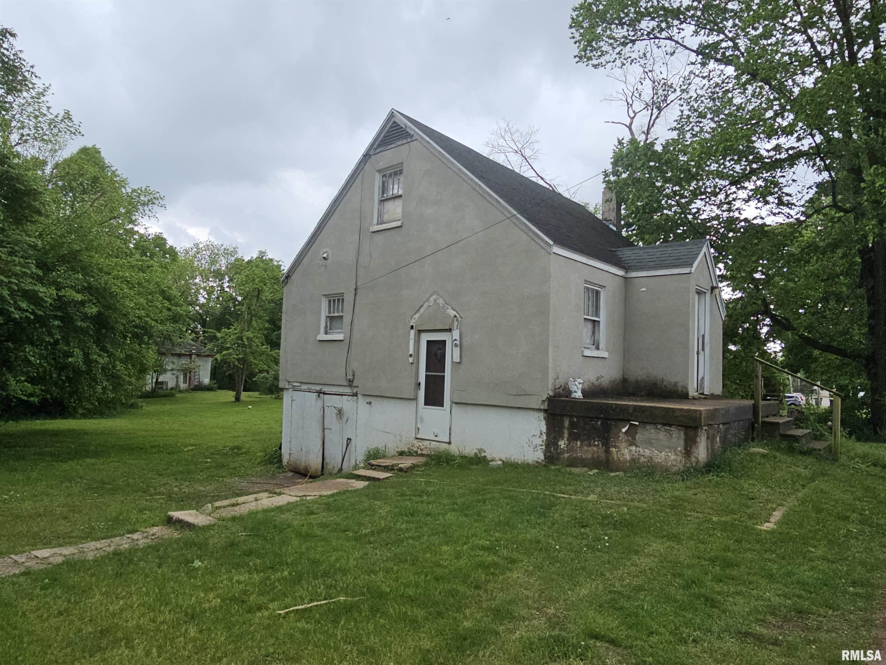 3304 E Washington Street, East Peoria, Illinois image 2
