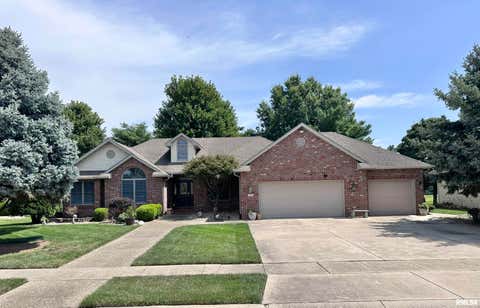 Homes For Sale - 24 Wadsworth Drive<br/> Jacksonville, IL 62650