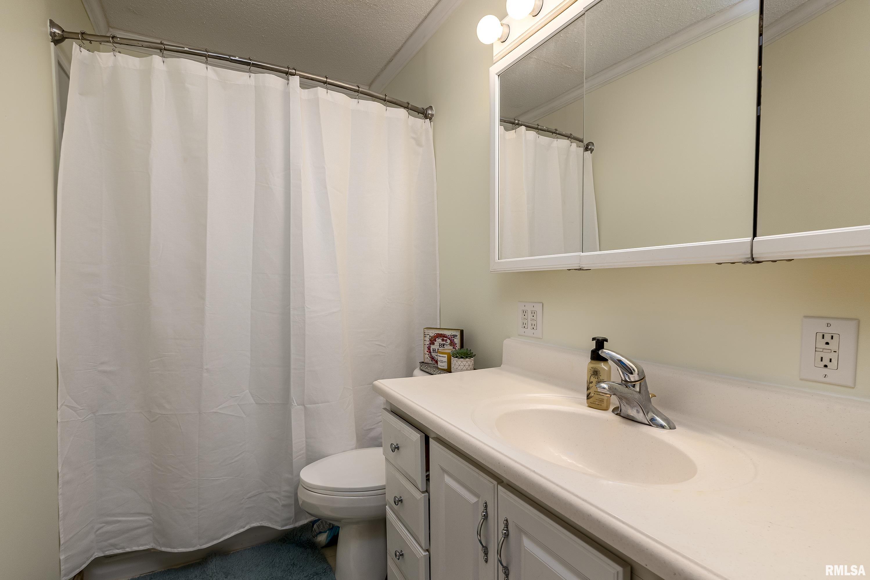 708 Woodland Avenue, Herrin, Illinois image 19