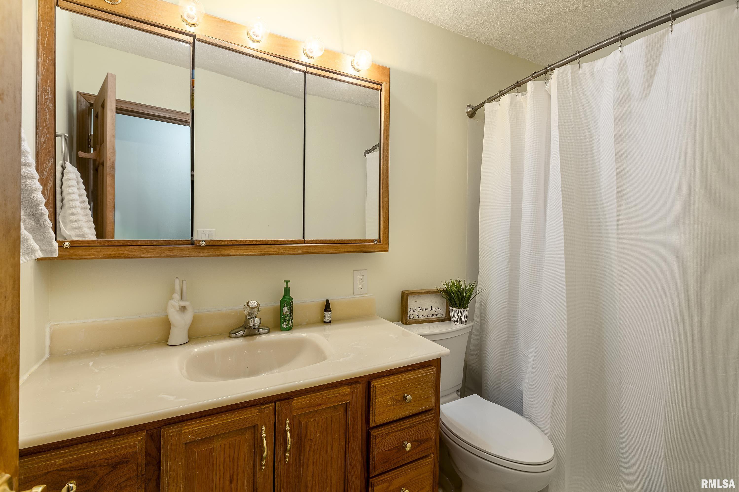 708 Woodland Avenue, Herrin, Illinois image 22