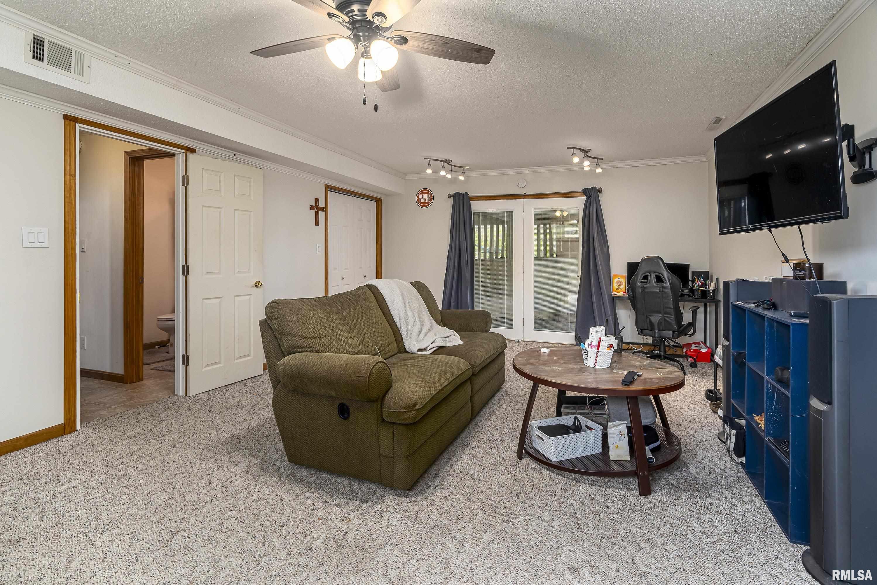 708 Woodland Avenue, Herrin, Illinois image 24