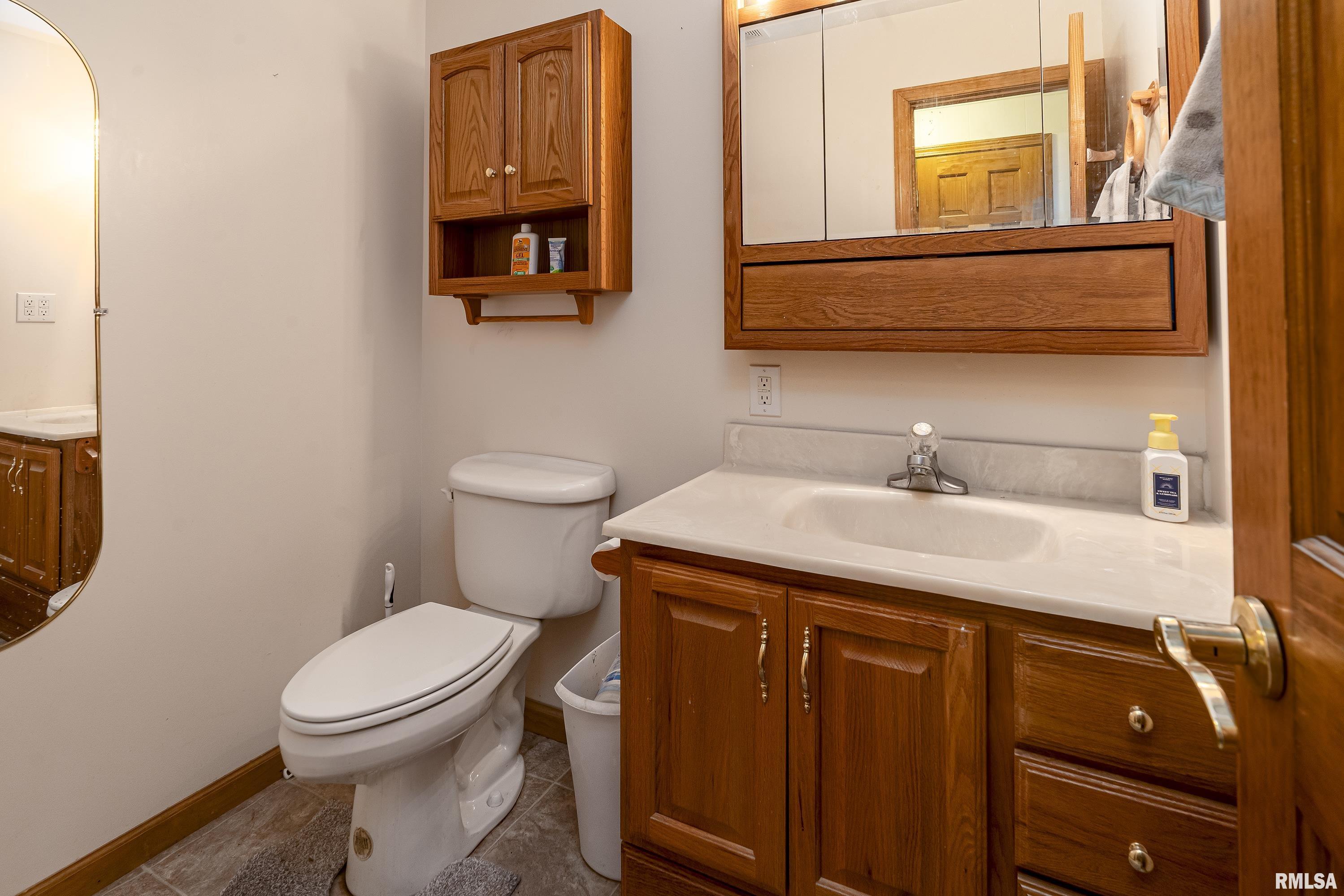 708 Woodland Avenue, Herrin, Illinois image 26