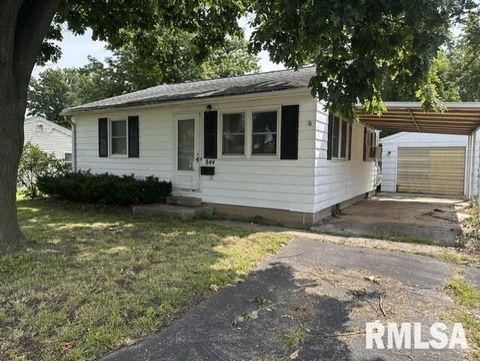 Homes For Sale - 844 N Diamond Street<br/> Morgan County, Jacksonville, IL 62650