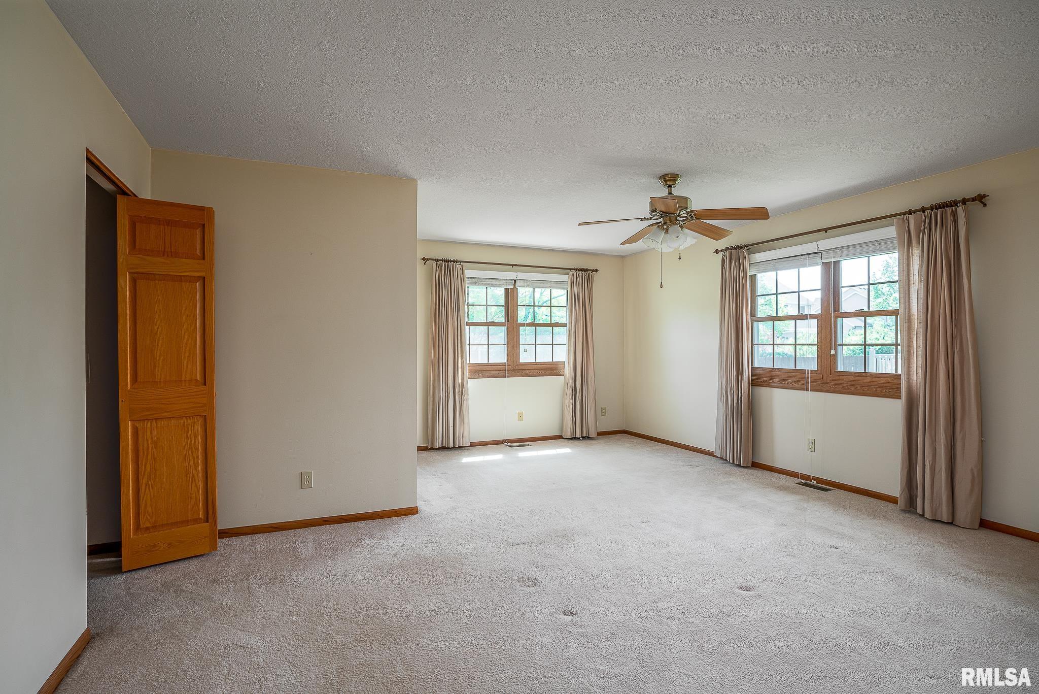 901 E 6th Street, Coal Valley, Illinois image 11