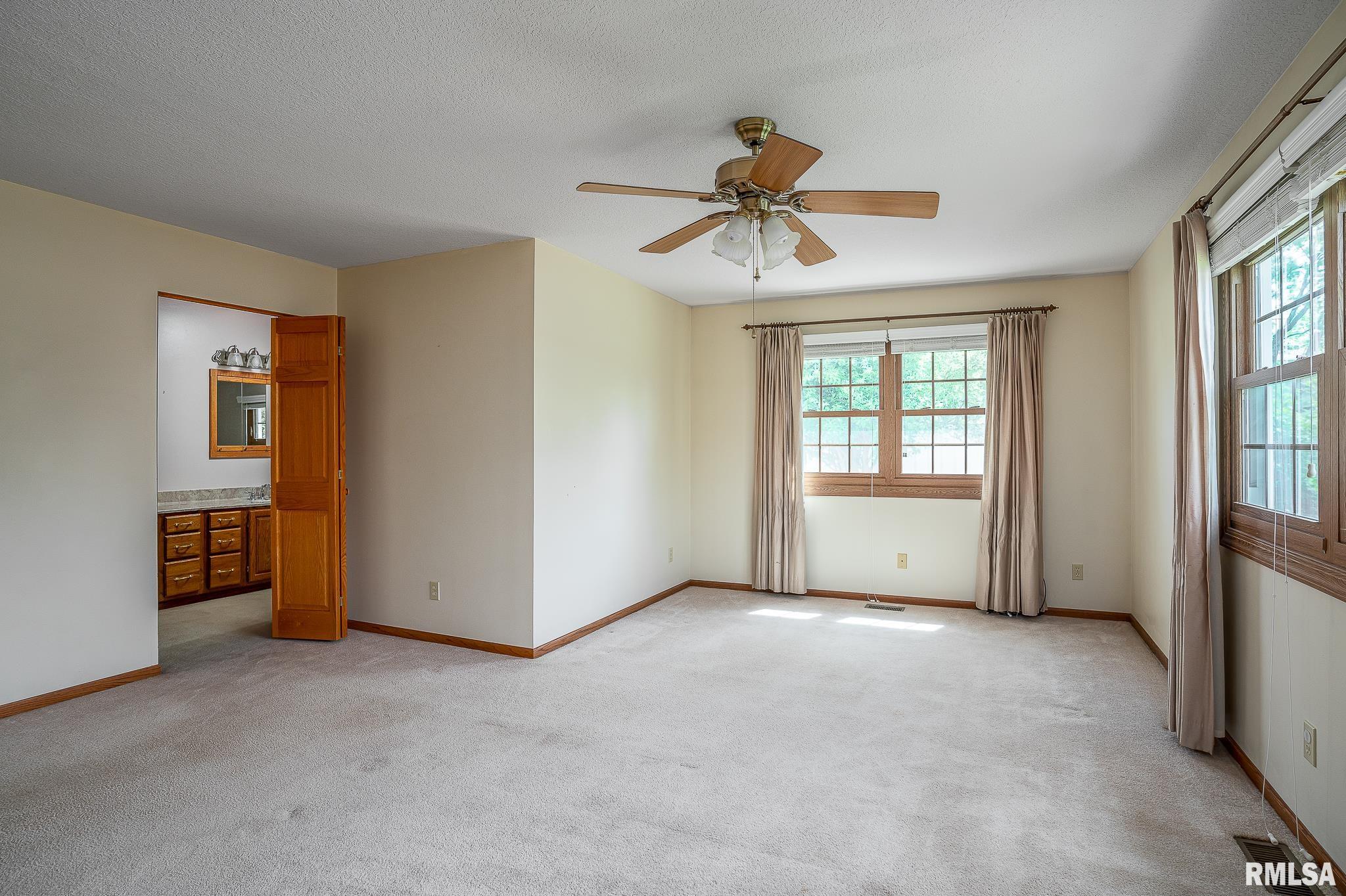 901 E 6th Street, Coal Valley, Illinois image 12