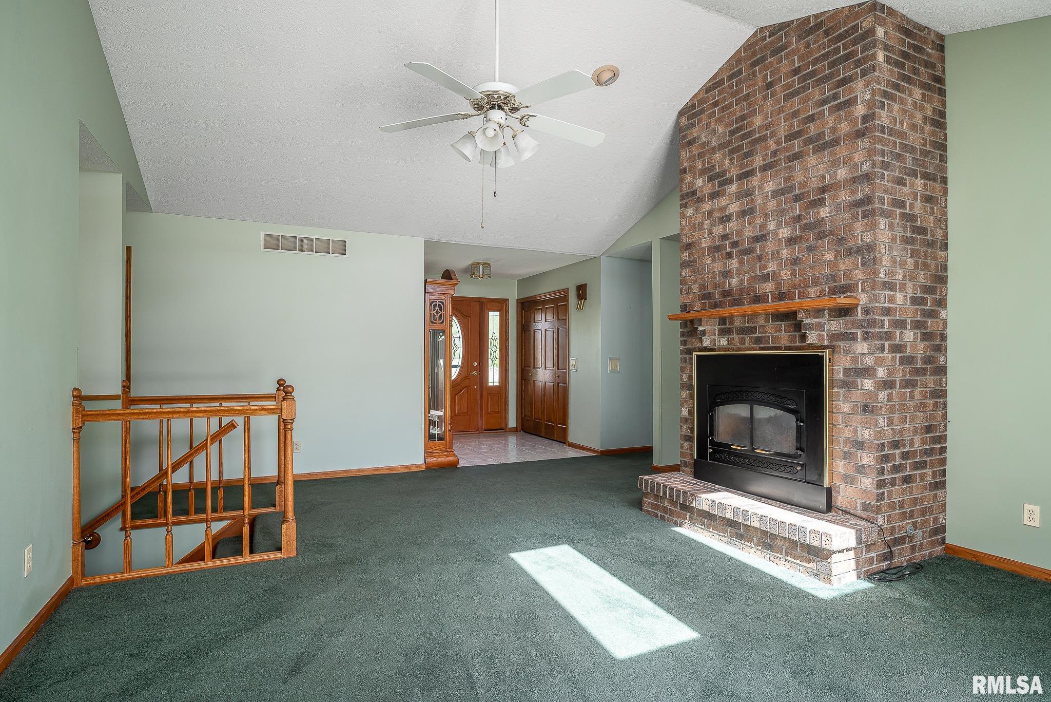 901 E 6th Street, Coal Valley, Illinois image 4