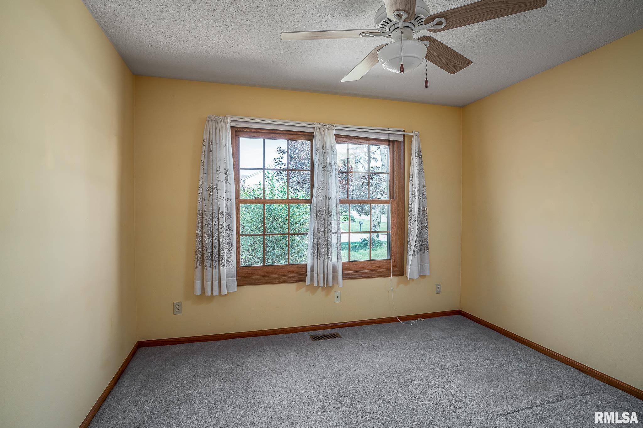 901 E 6th Street, Coal Valley, Illinois image 14