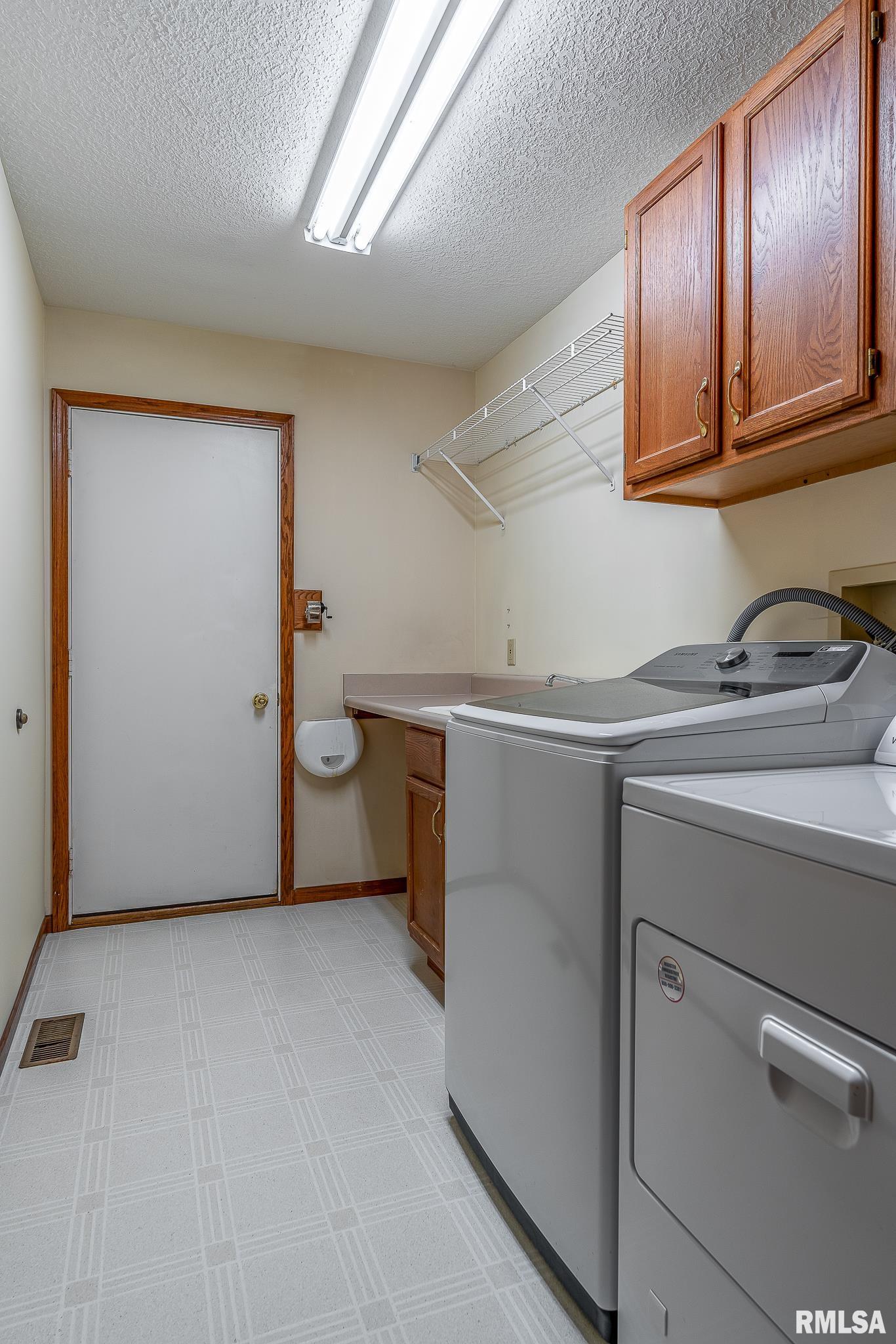 901 E 6th Street, Coal Valley, Illinois image 17