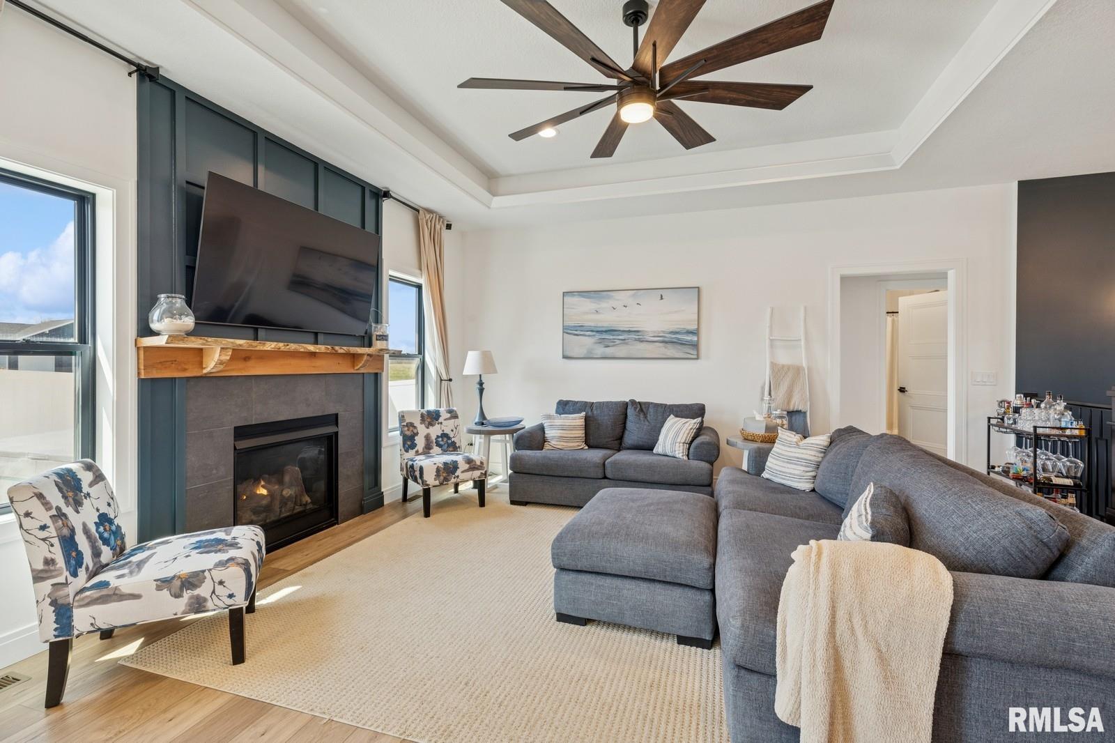18101 271st Street, Long Grove, Iowa image 7