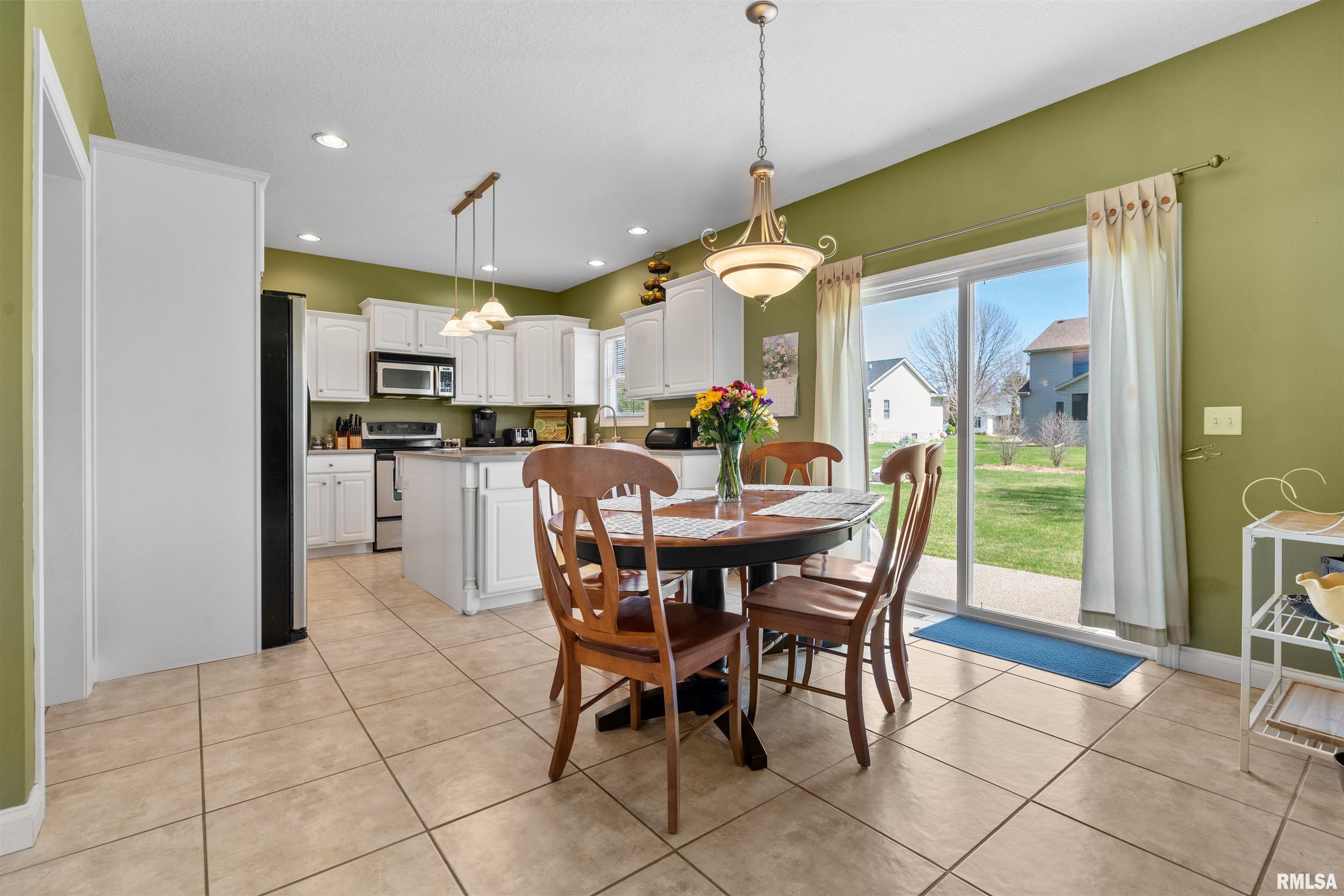 4707 Coventry Court, Davenport, Iowa image 31