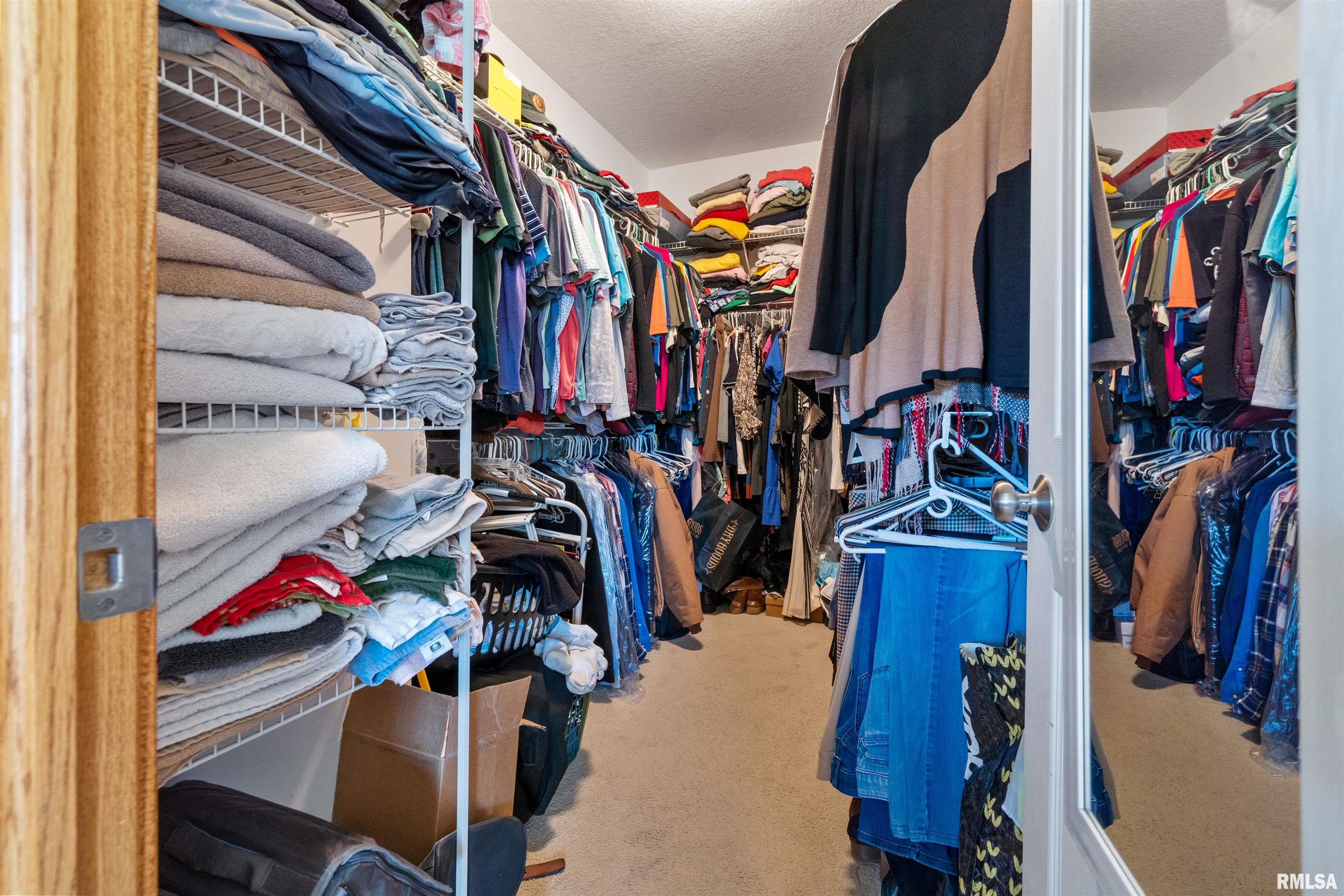 4707 Coventry Court, Davenport, Iowa image 38