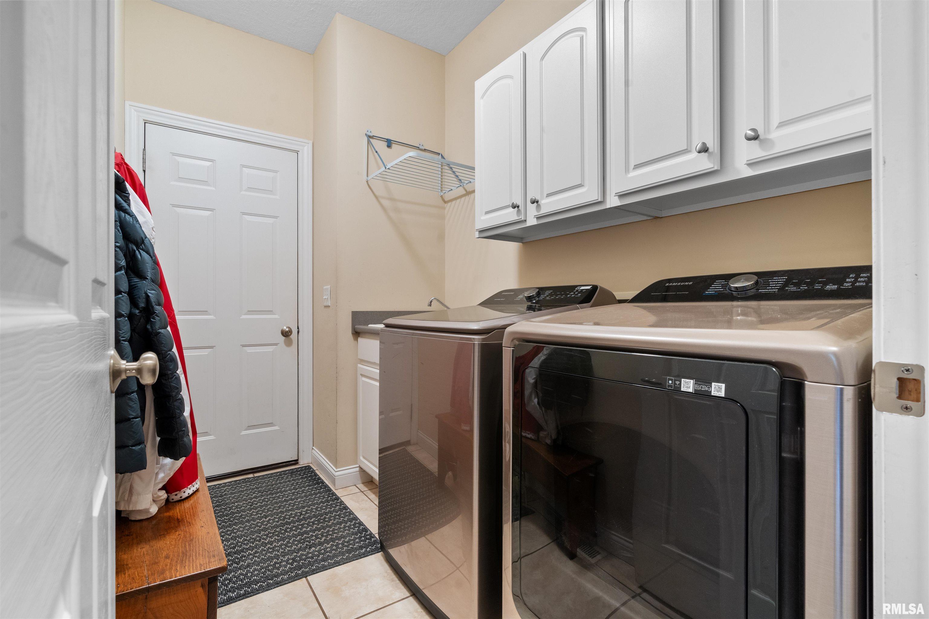 4707 Coventry Court, Davenport, Iowa image 37