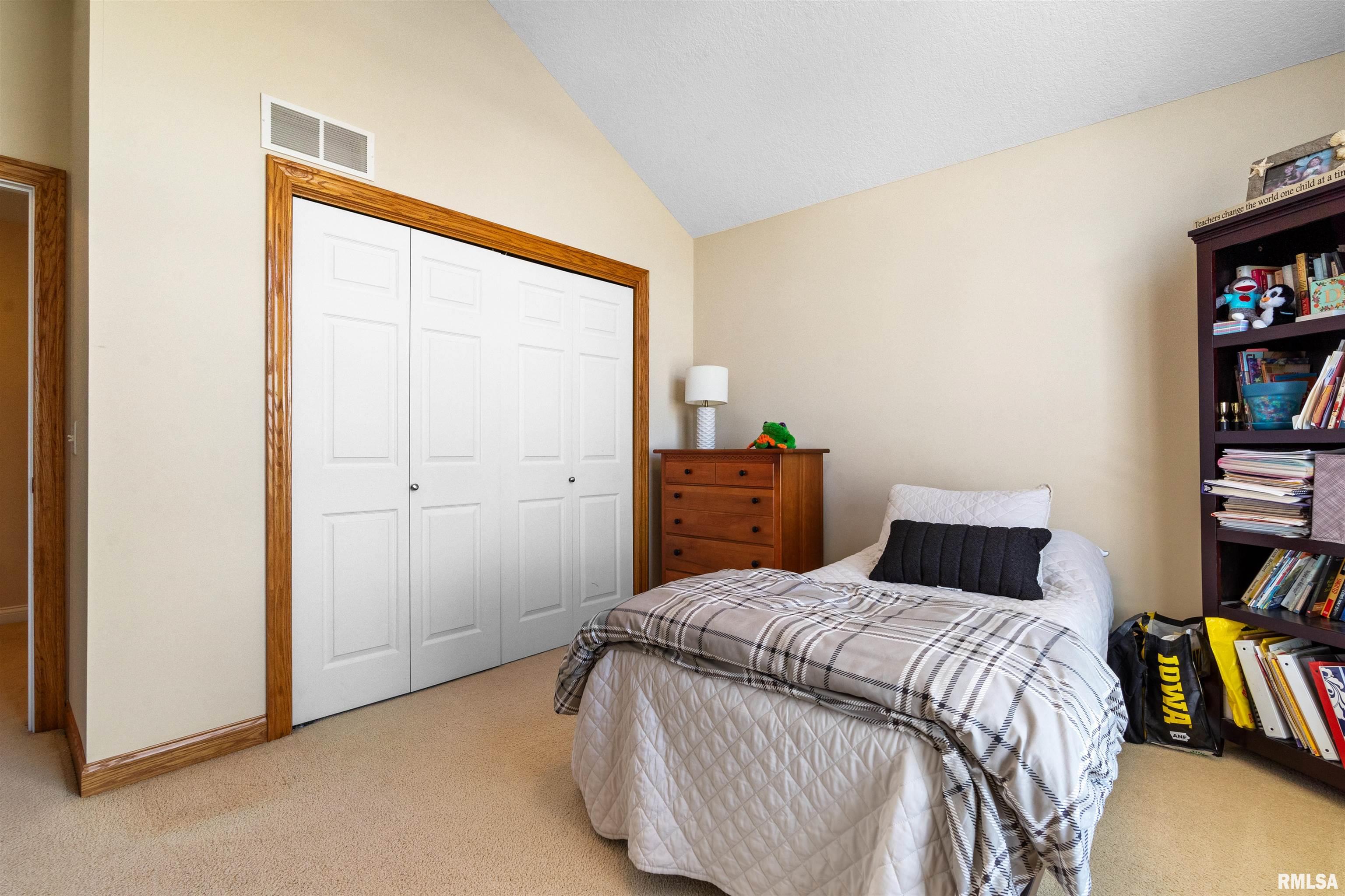4707 Coventry Court, Davenport, Iowa image 8