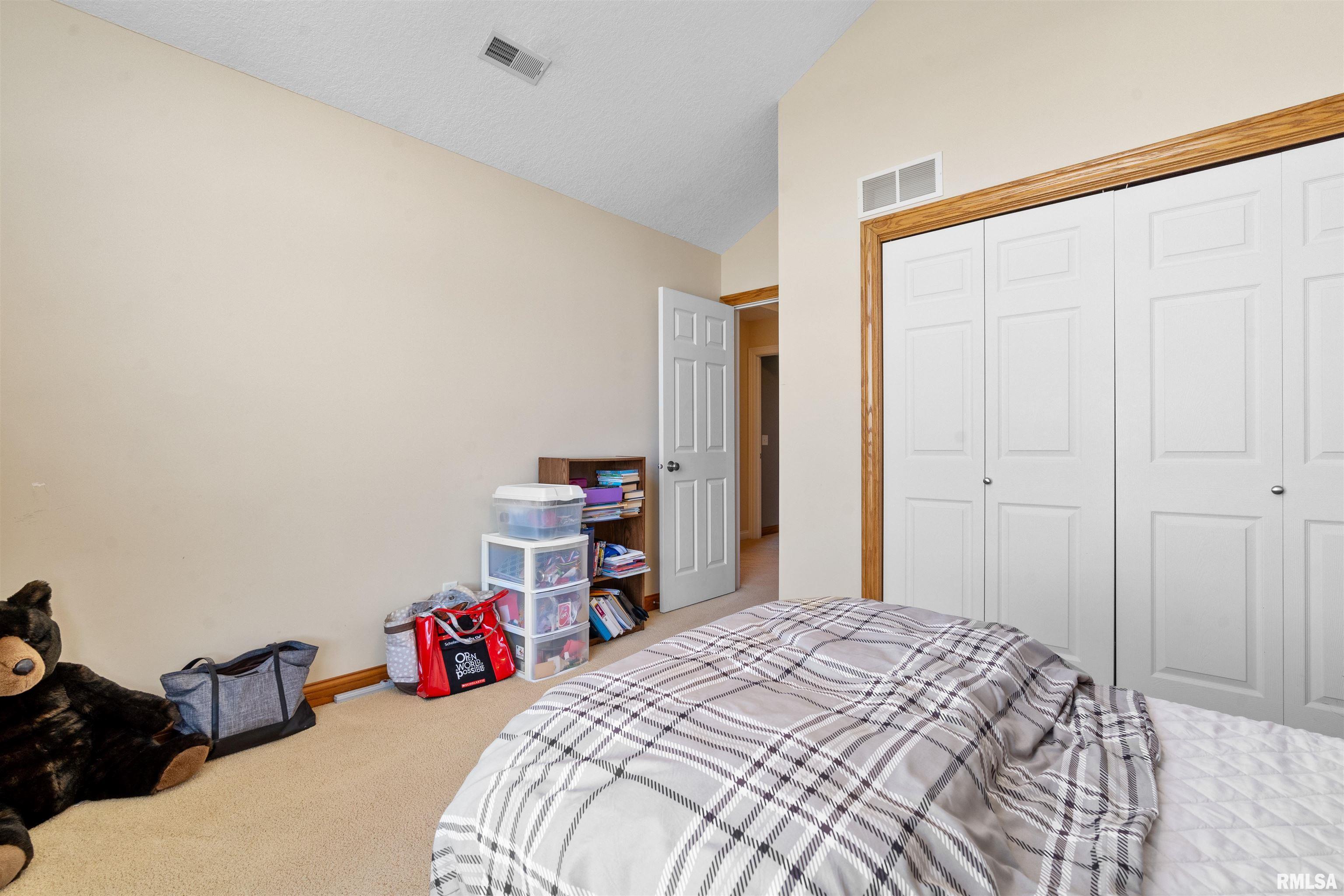 4707 Coventry Court, Davenport, Iowa image 9