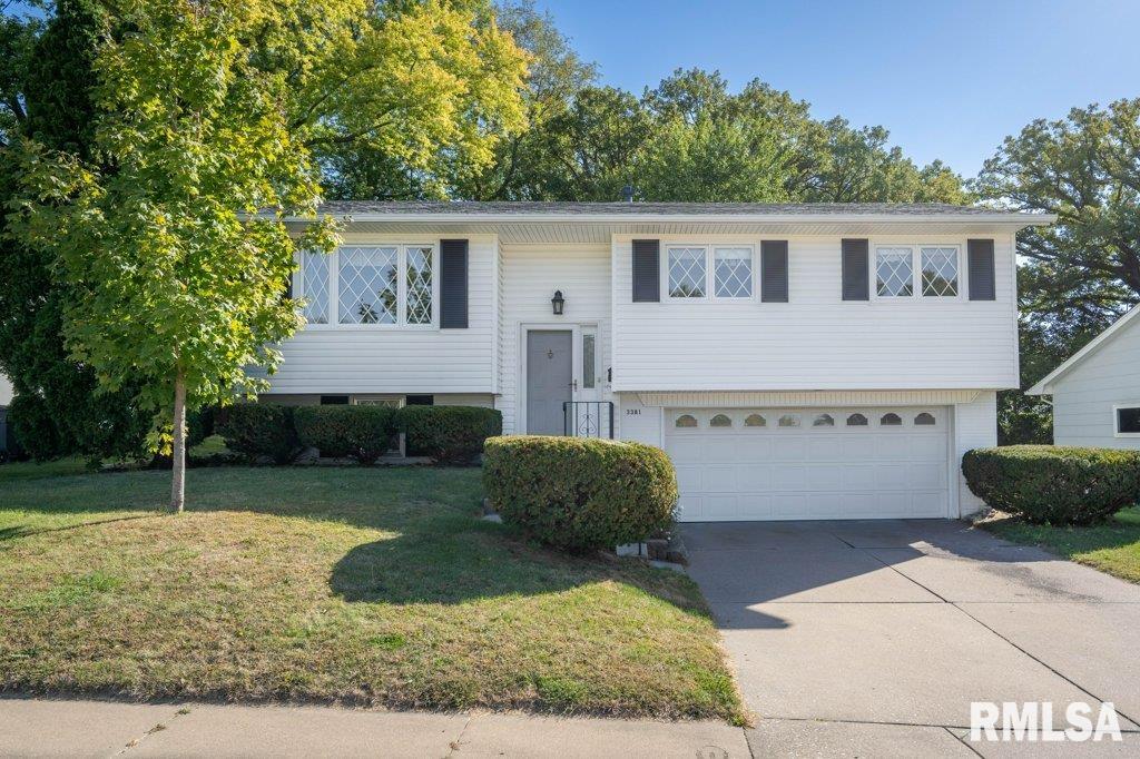 3381 Sunny Hill Drive, Bettendorf, Iowa image 1