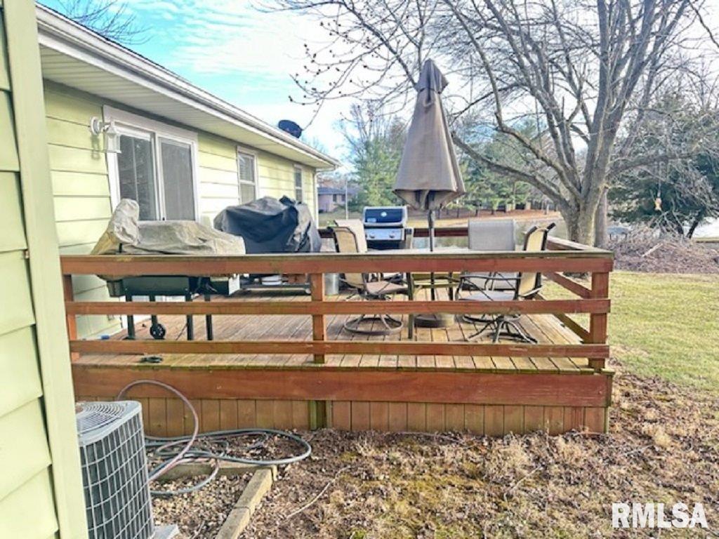 6 Wildwood Court, Taylorville, Illinois image 19
