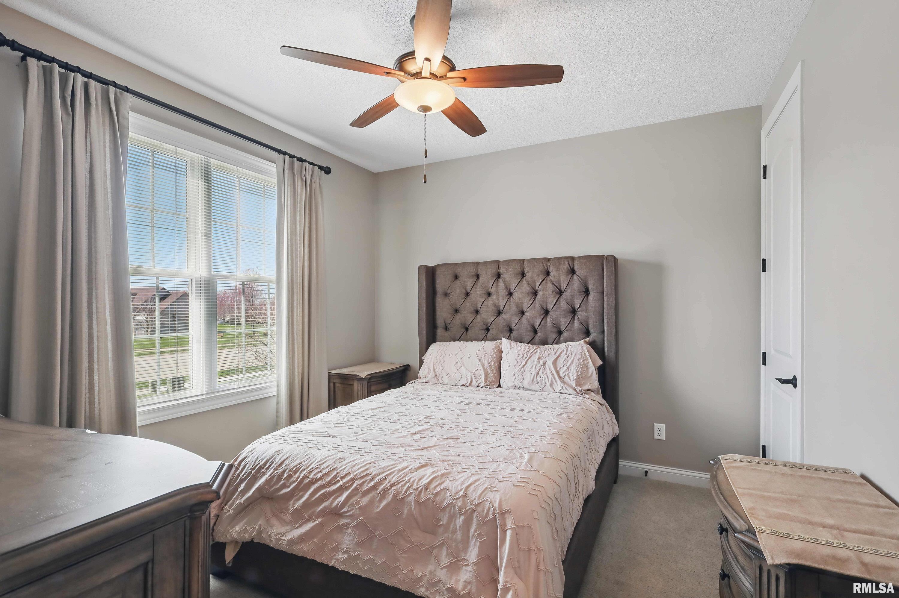 5106 N Richmond Circle, Bettendorf, Iowa image 6
