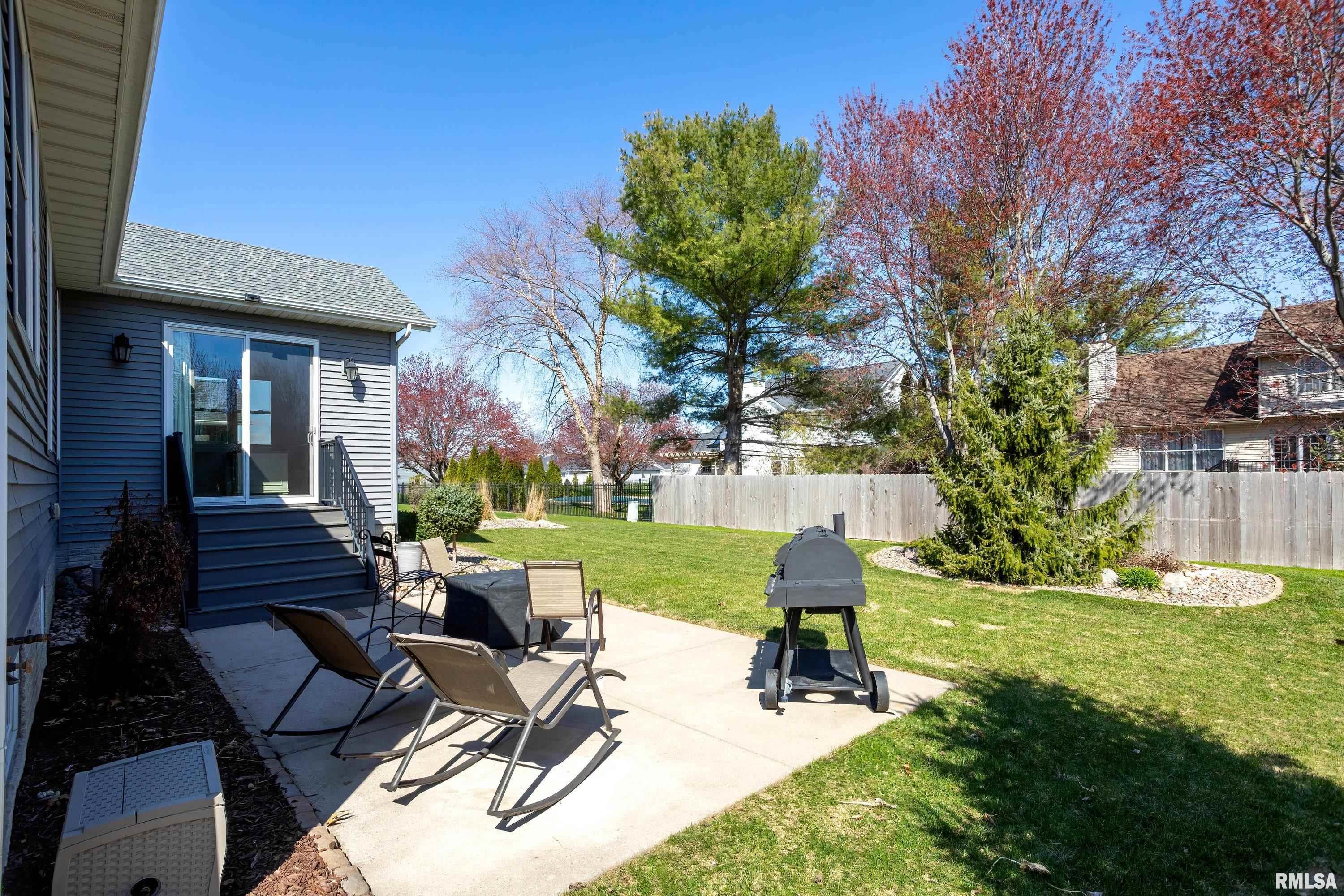 5106 N Richmond Circle, Bettendorf, Iowa image 38