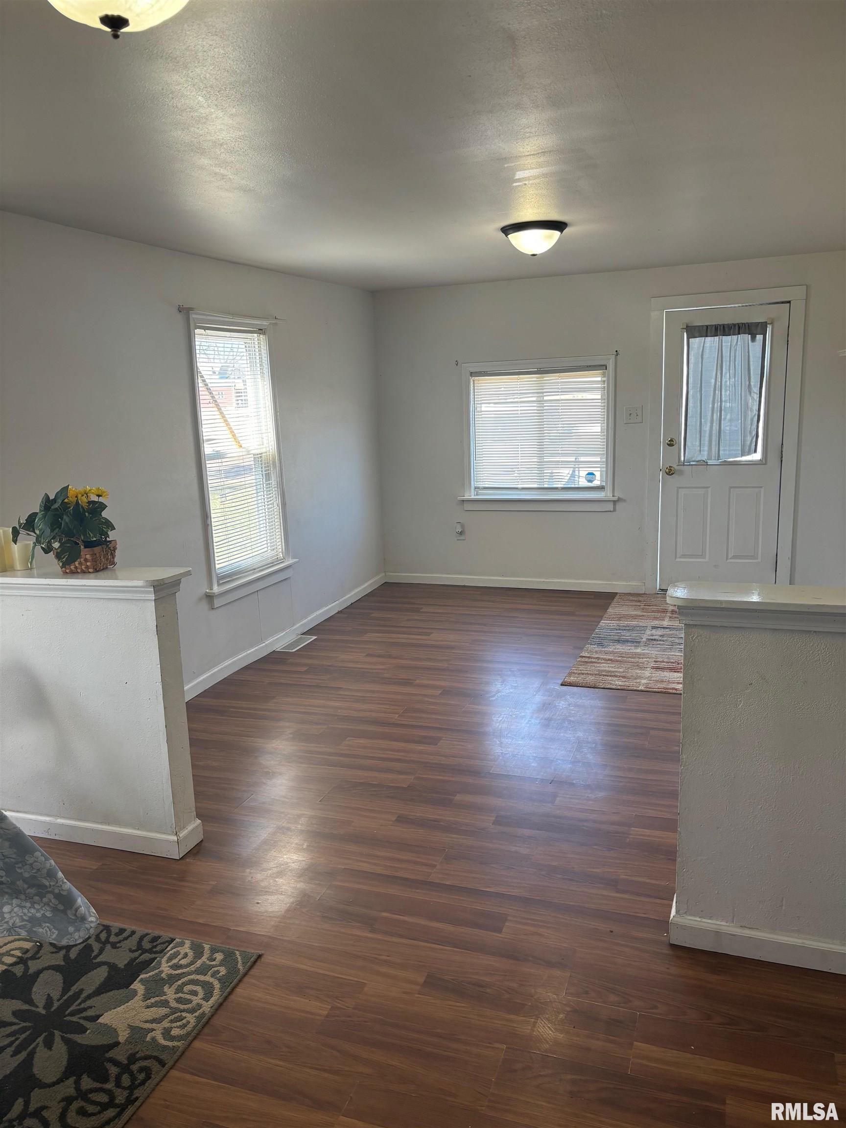 824 E Paris Avenue, Peoria Heights, Illinois image 2