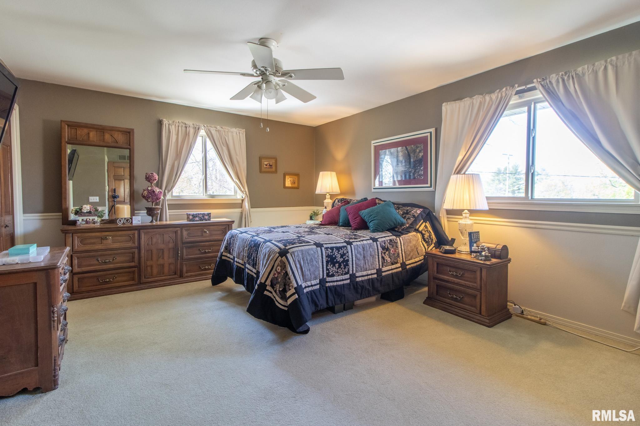 312 N Cedar Street, Abingdon, Illinois image 25