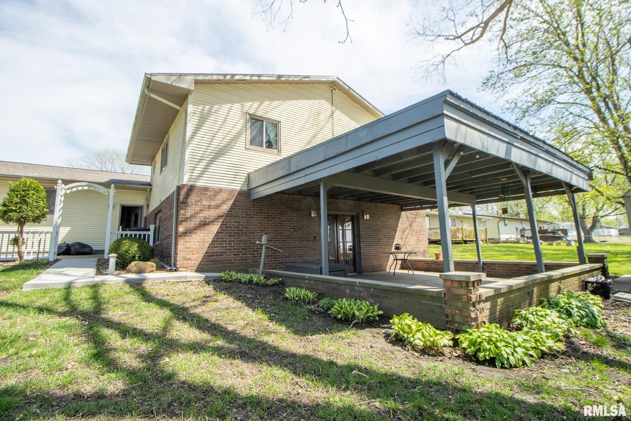 312 N Cedar Street, Abingdon, Illinois image 8