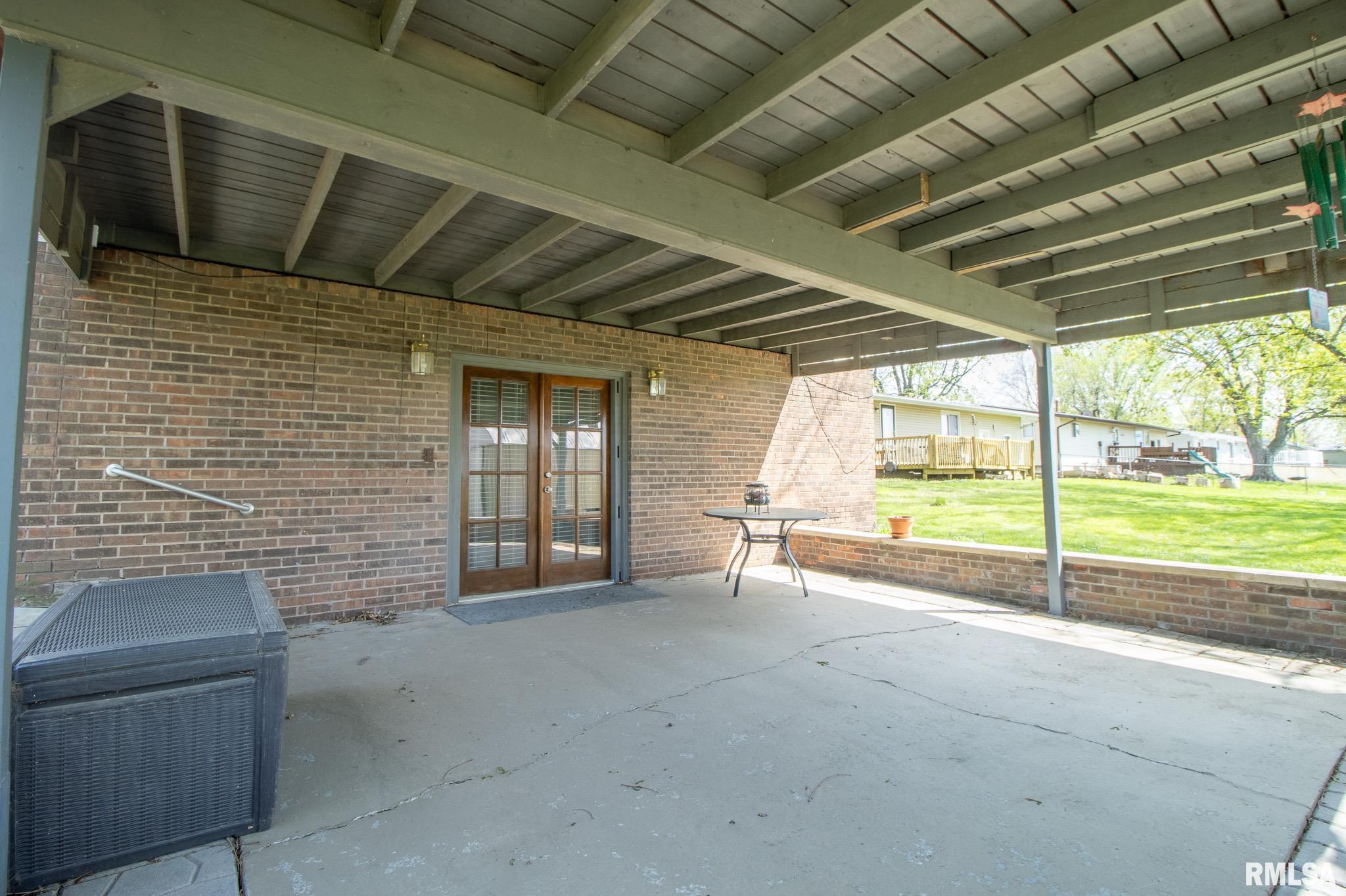 312 N Cedar Street, Abingdon, Illinois image 7
