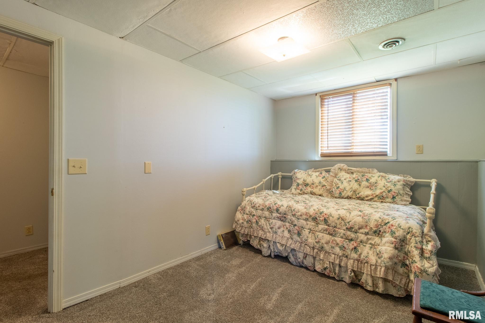 312 N Cedar Street, Abingdon, Illinois image 20