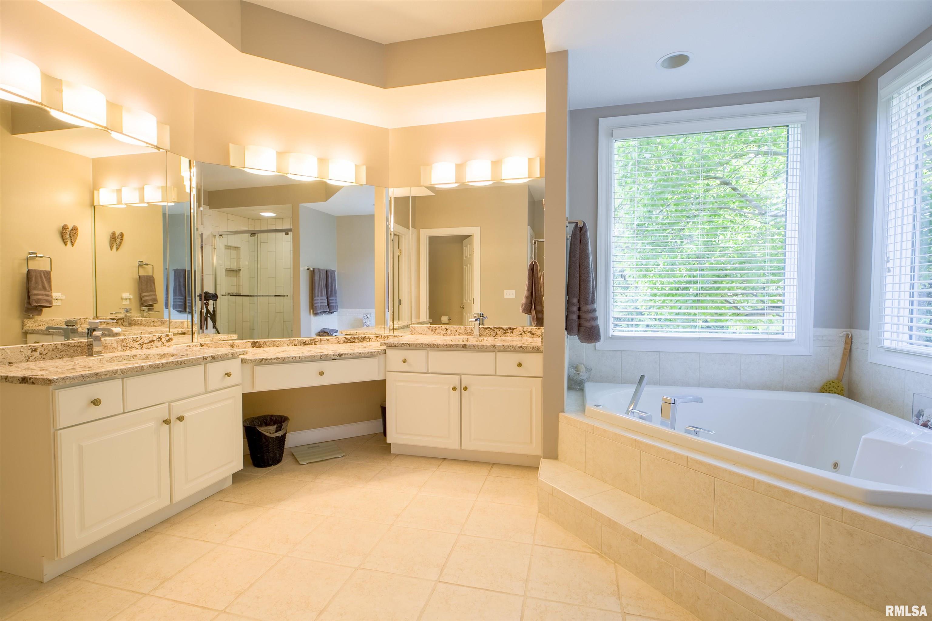 2728 W Windflower Court, Peoria, Illinois image 26