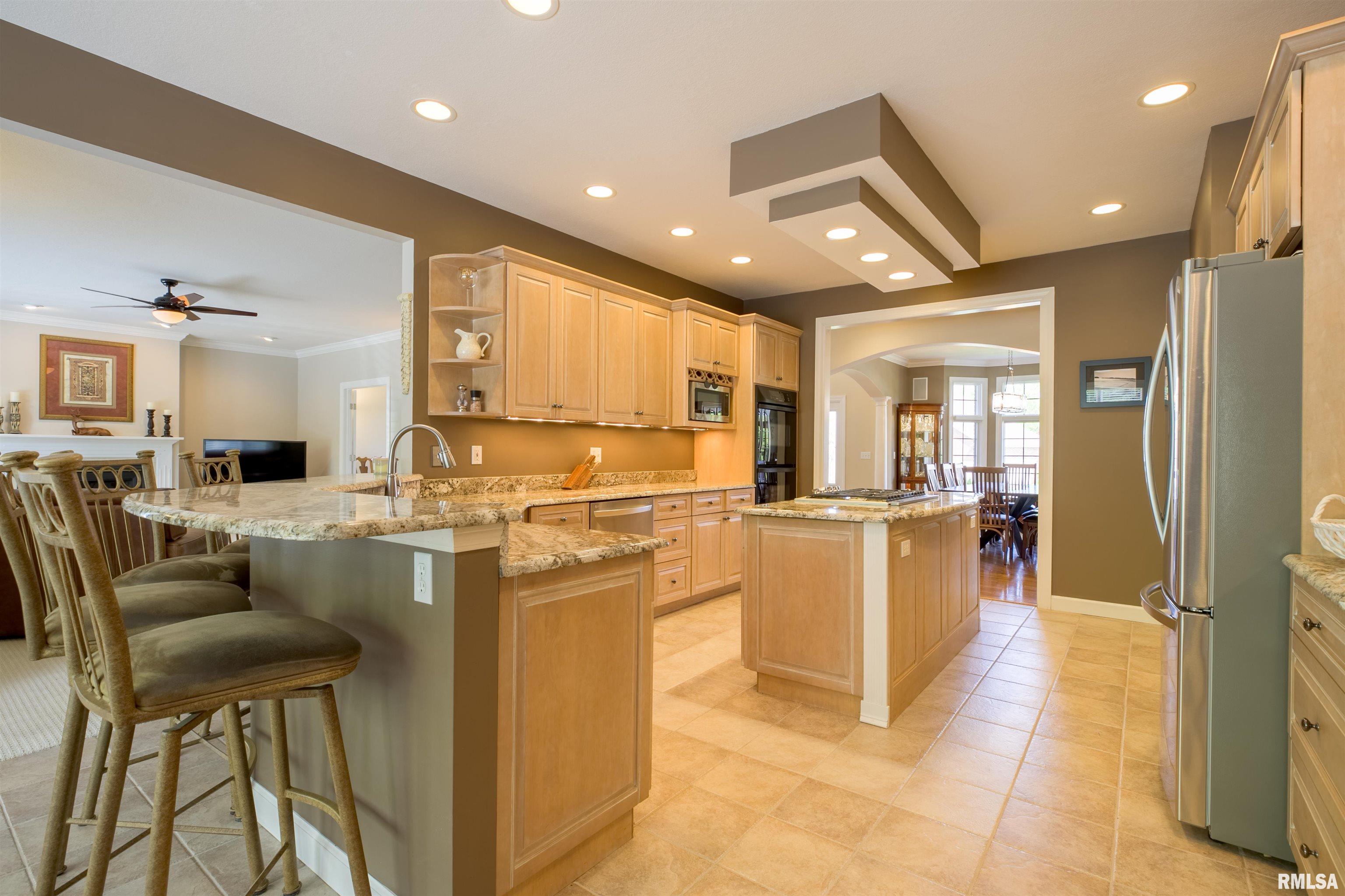 2728 W Windflower Court, Peoria, Illinois image 9