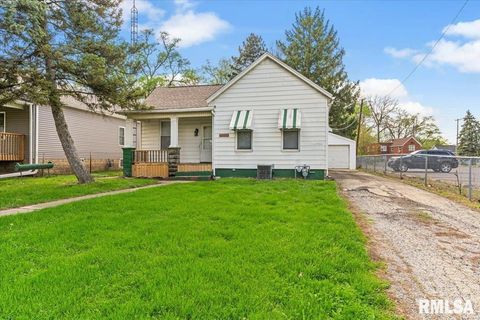 Photo of 2021 N PEORIA Road, Springfield, IL 62702 (MLS # CA1043051)