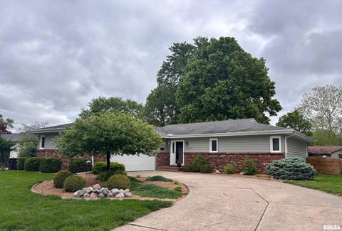 Photo of 2704 Interlacken Road, Springfield, IL 62704 (MLS # CA1043299)