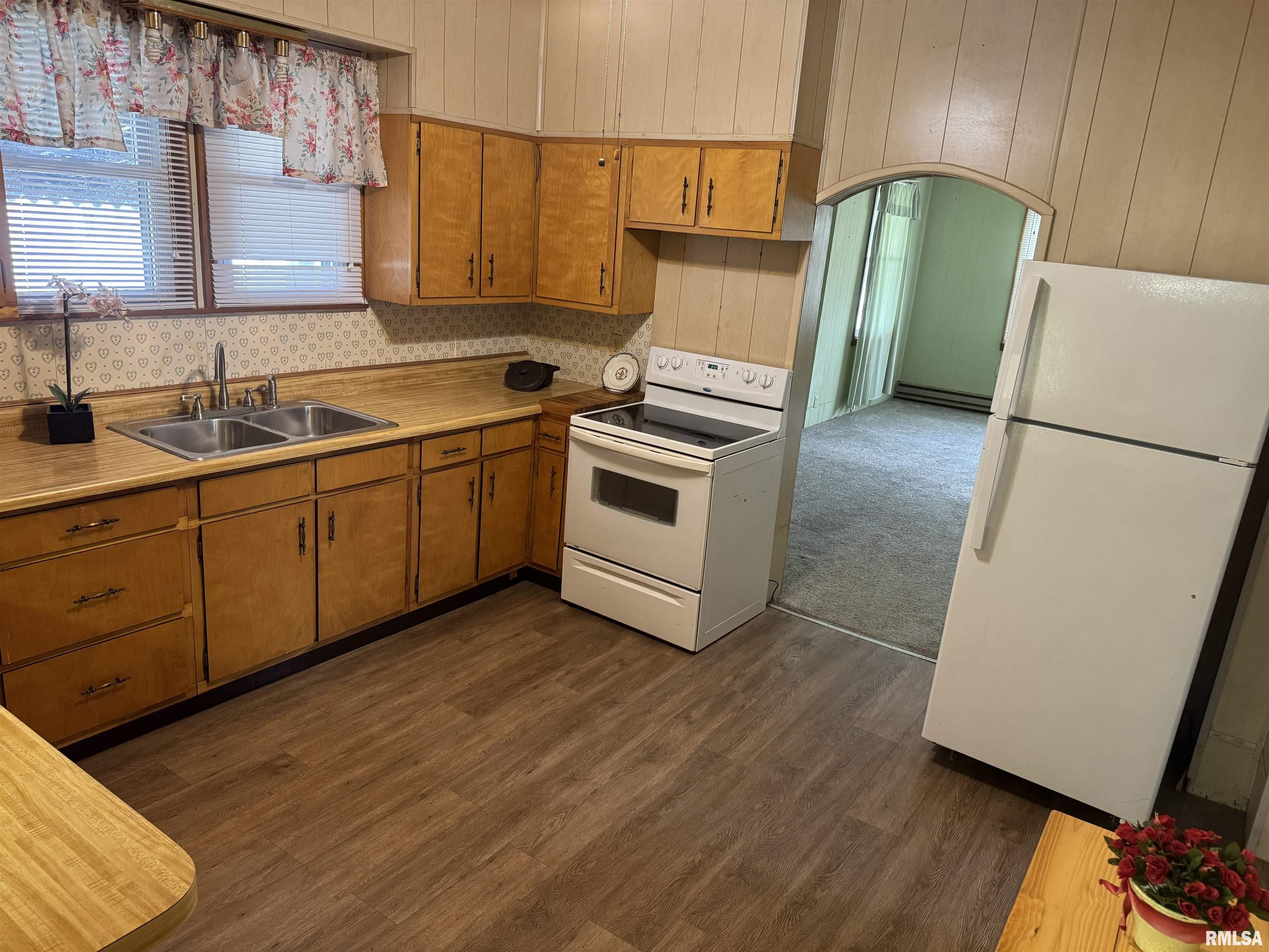 718 E Burkett Street, Benton, Illinois image 11