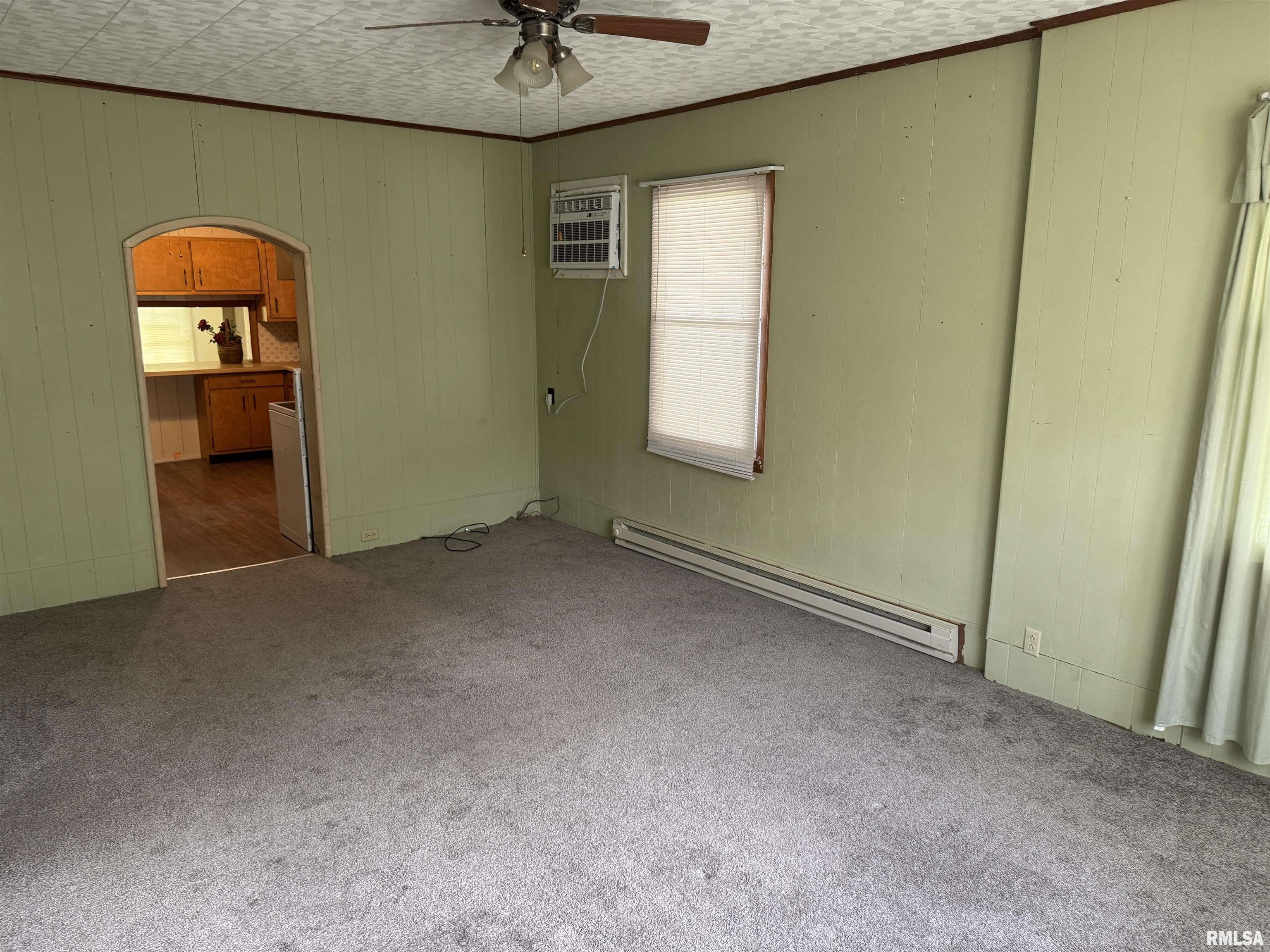 718 E Burkett Street, Benton, Illinois image 16
