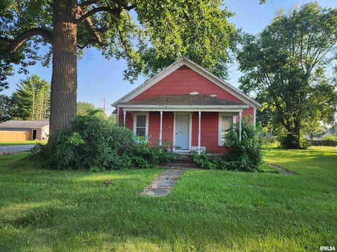 Homes For Sale - 625 Oklahoma Avenue<br/> Lincoln, IL 62656