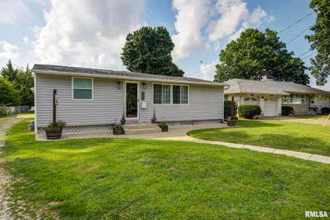 Homes For Sale - 947 Hawley Street<br/> Taylorville, IL 62568