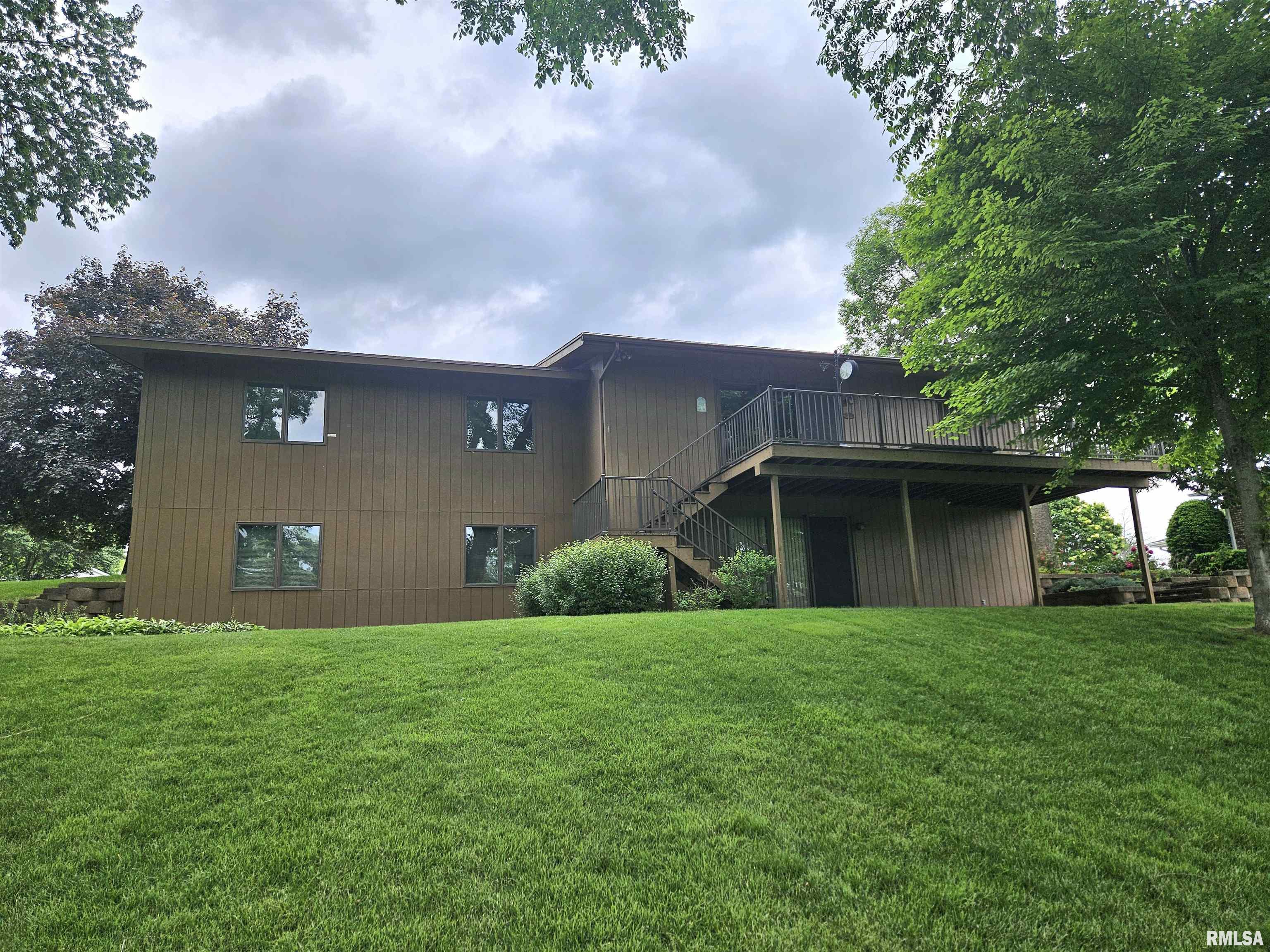2120 Fareway Drive, Muscatine, Iowa image 28