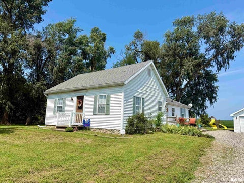 Homes For Sale - 13936 Sangamon County Line Road<br/> Menard County, Pleasant Plains, IL 62677