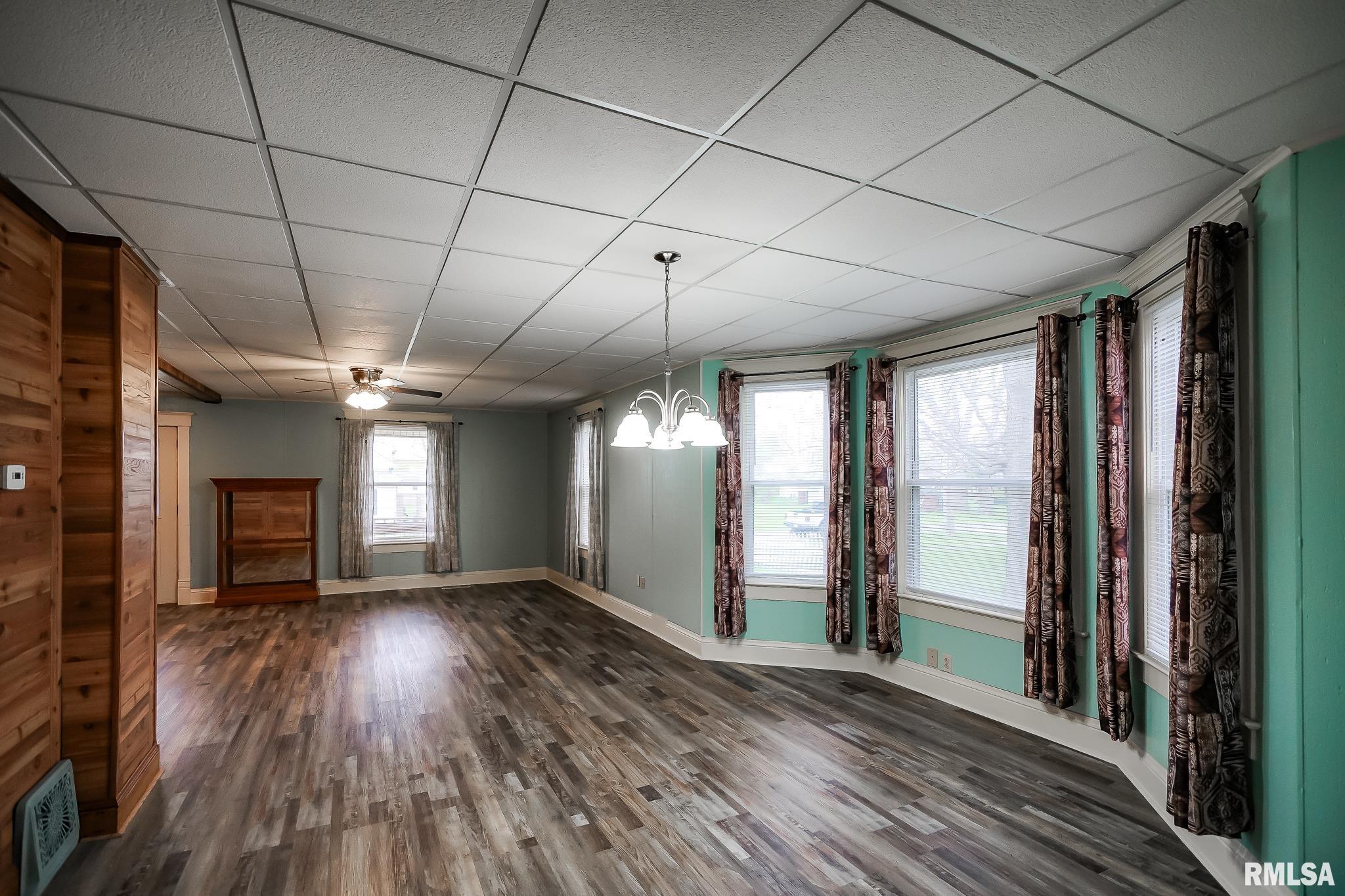 238 E Prospect Street, Galesburg, Illinois image 11