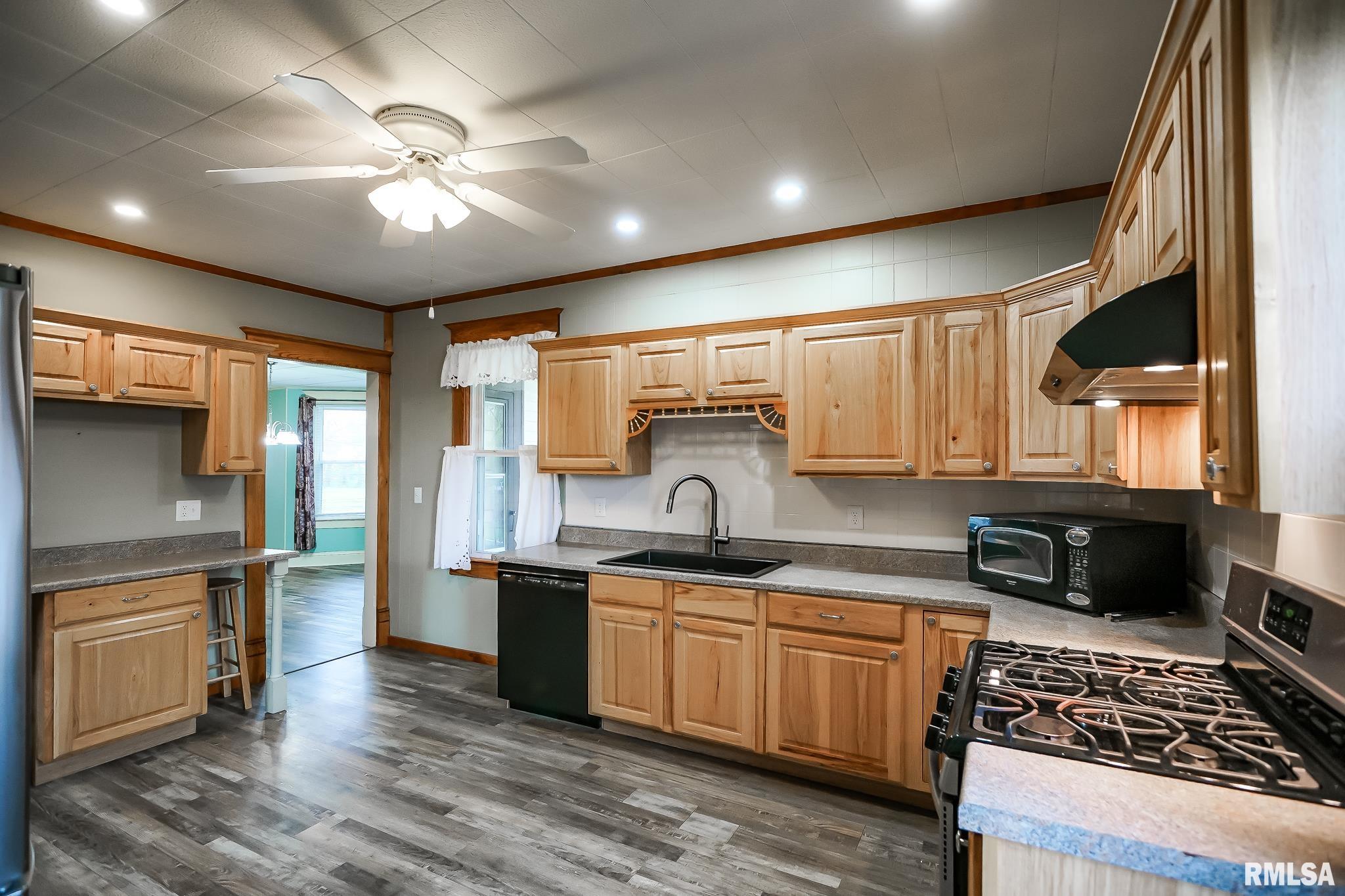 238 E Prospect Street, Galesburg, Illinois image 9