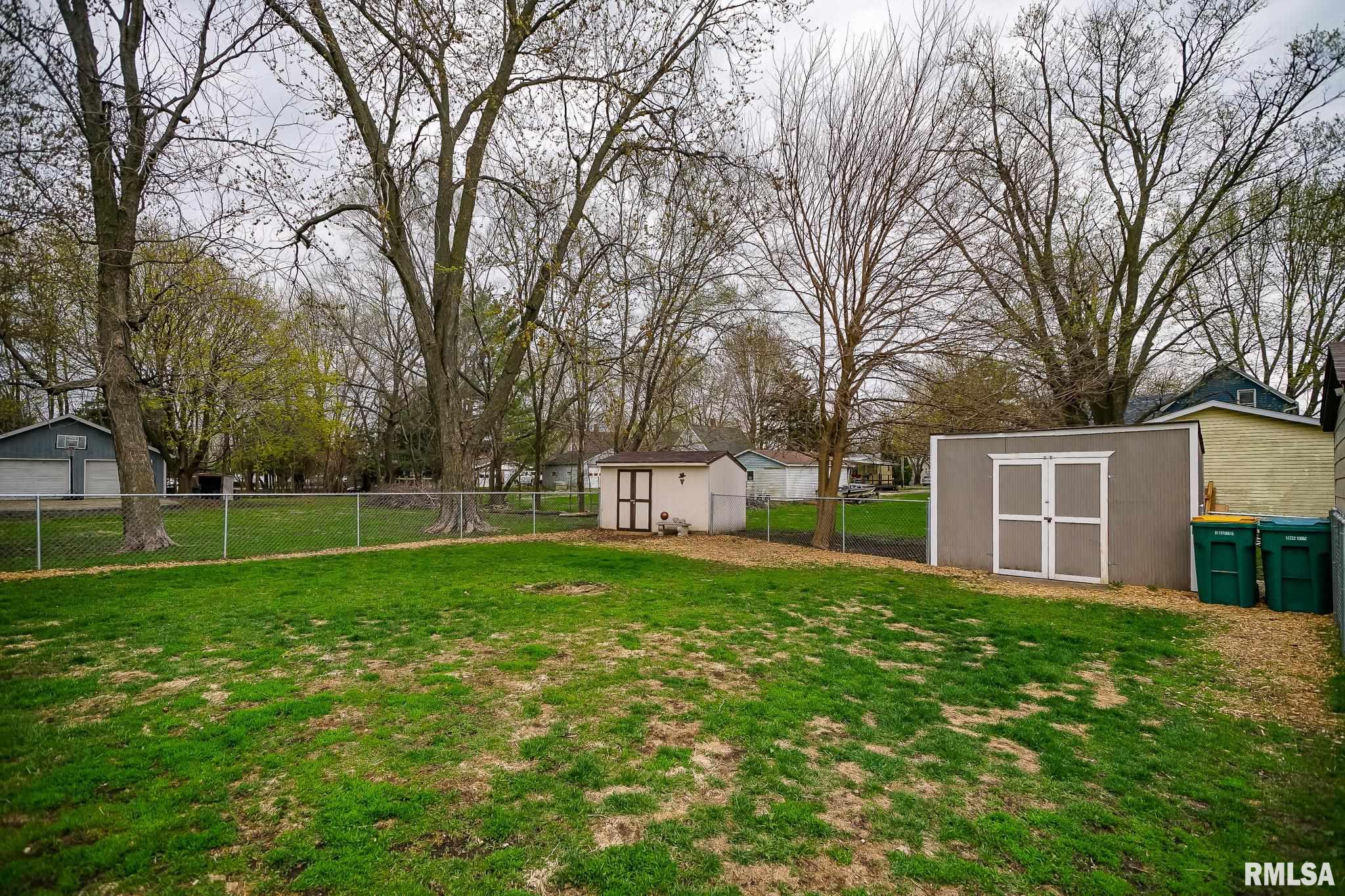 238 E Prospect Street, Galesburg, Illinois image 38