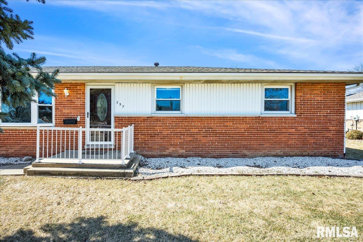 757 S Columbus Avenue, Morton, Illinois image 2