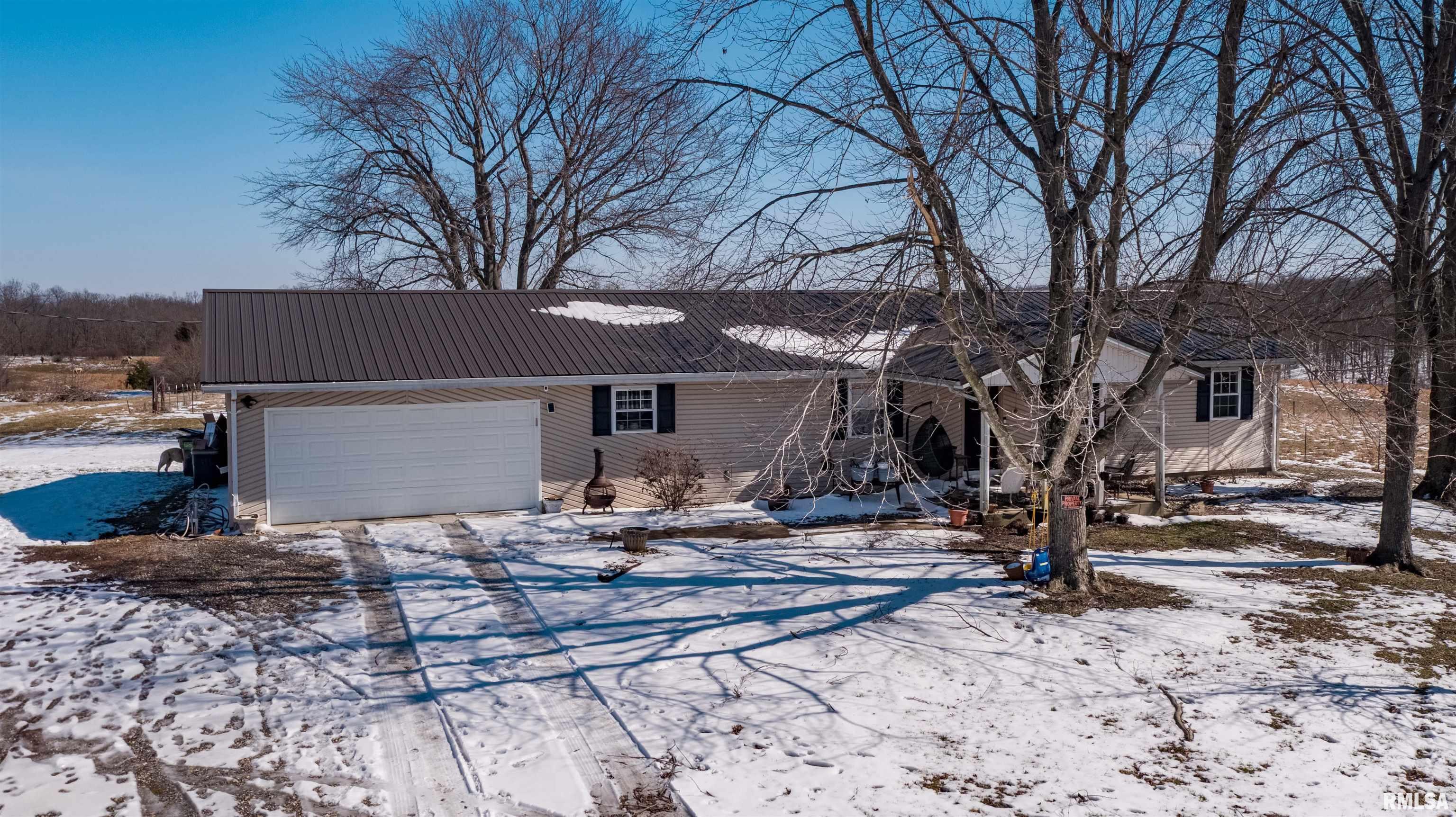 2520 N America Road, Galatia, Illinois image 2