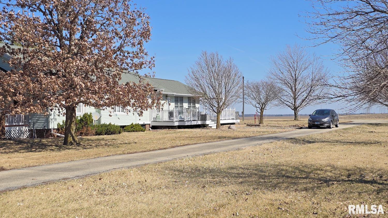 10570 Waverly Road, Waverly, Illinois image 2