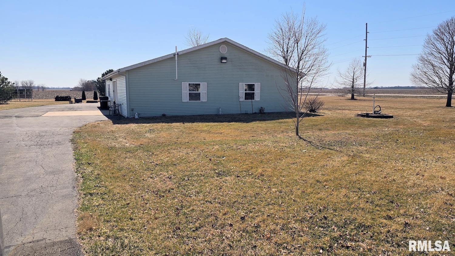 10570 Waverly Road, Waverly, Illinois image 16